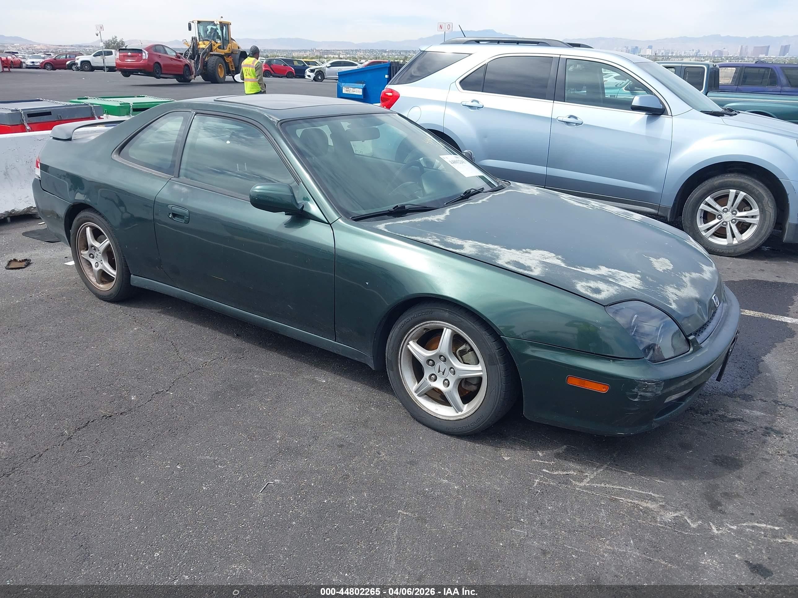 2000 Honda Prelude SH, VIN JHMBB6159YC000863 — Front end
