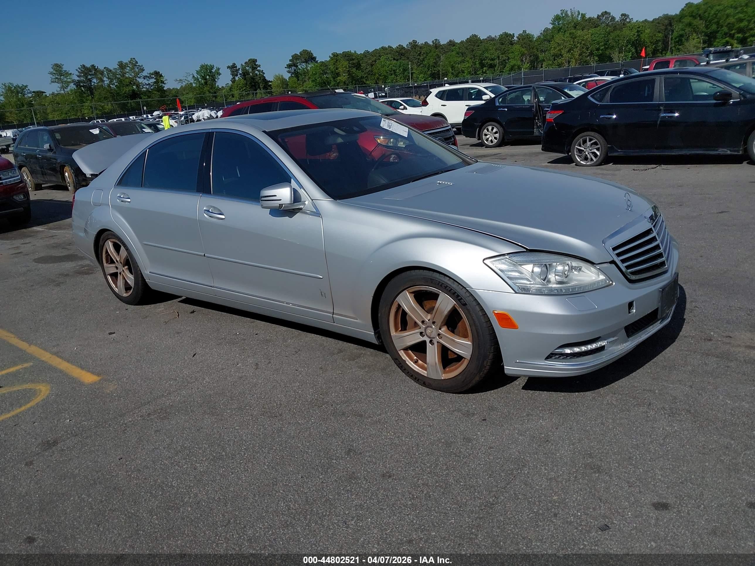 2010 Mercedes-Benz S 550, VIN WDDNG8GB1AA336801 — Mechanical
