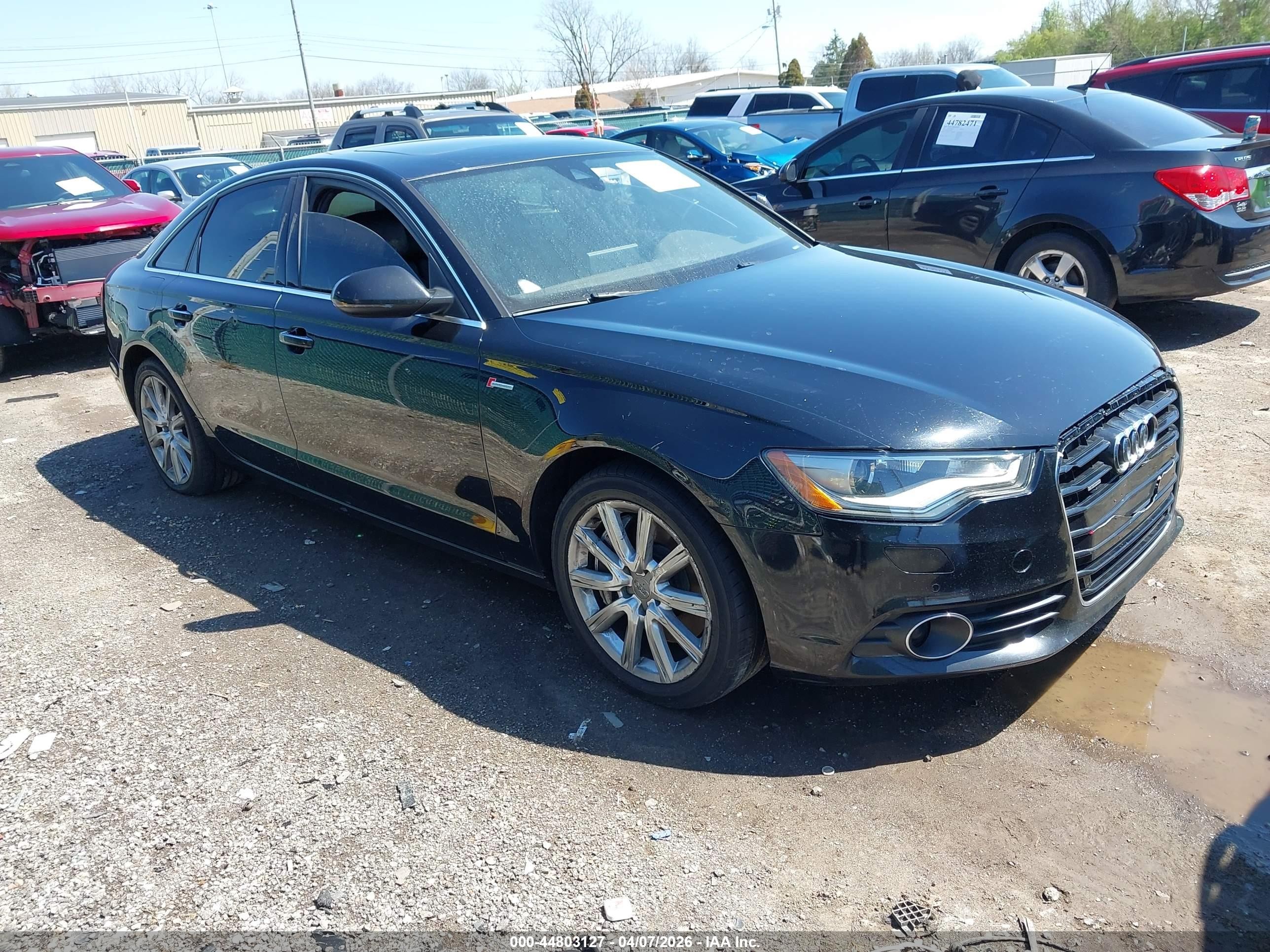 2013 Audi A6 Premium Plus, VIN WAUGGAFC7DN130820 — Пожар в салоне