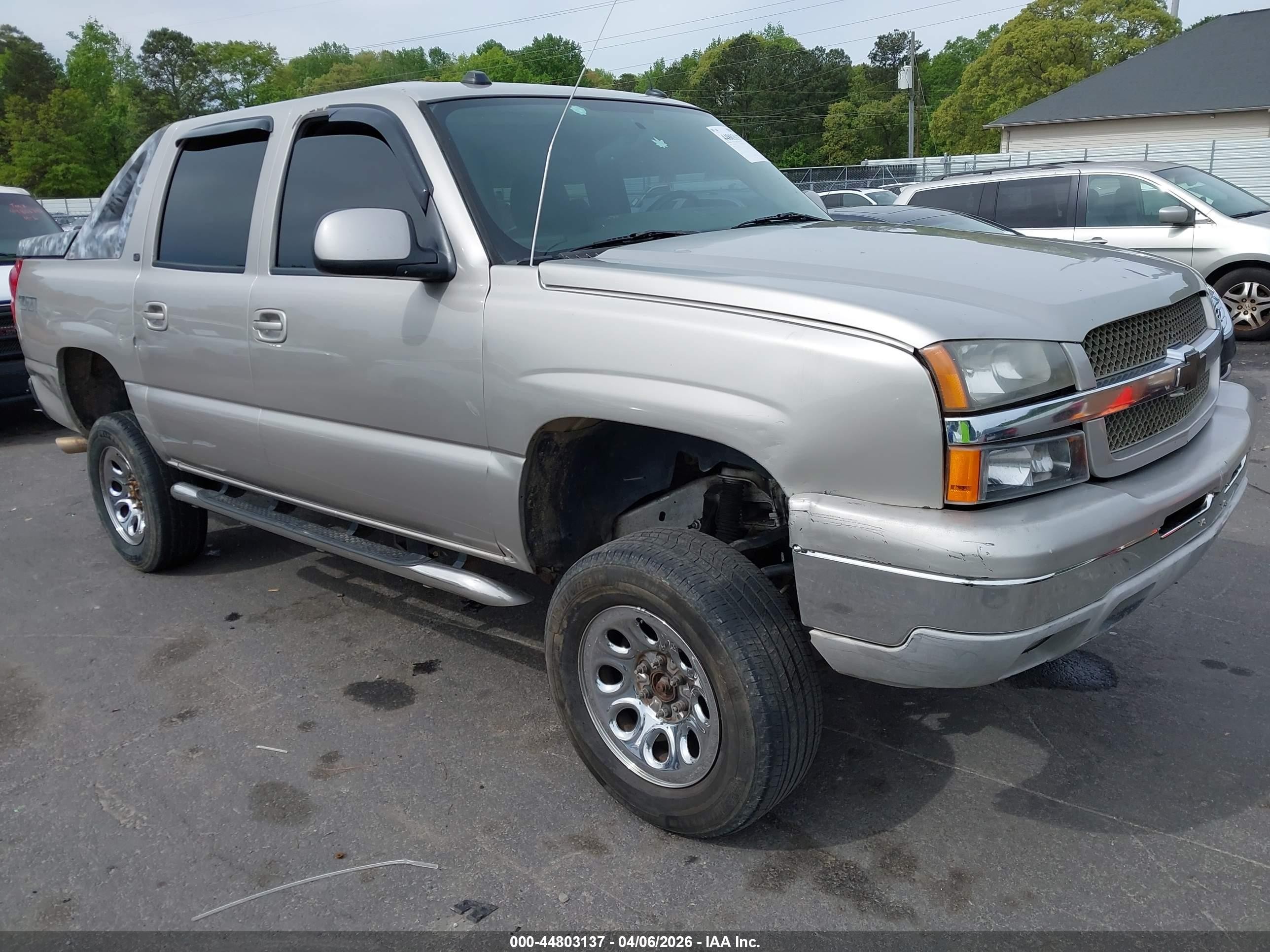 2005 Chevrolet Avalanche Z71, VIN 3GNEK12Z45G266021 — Normal wear