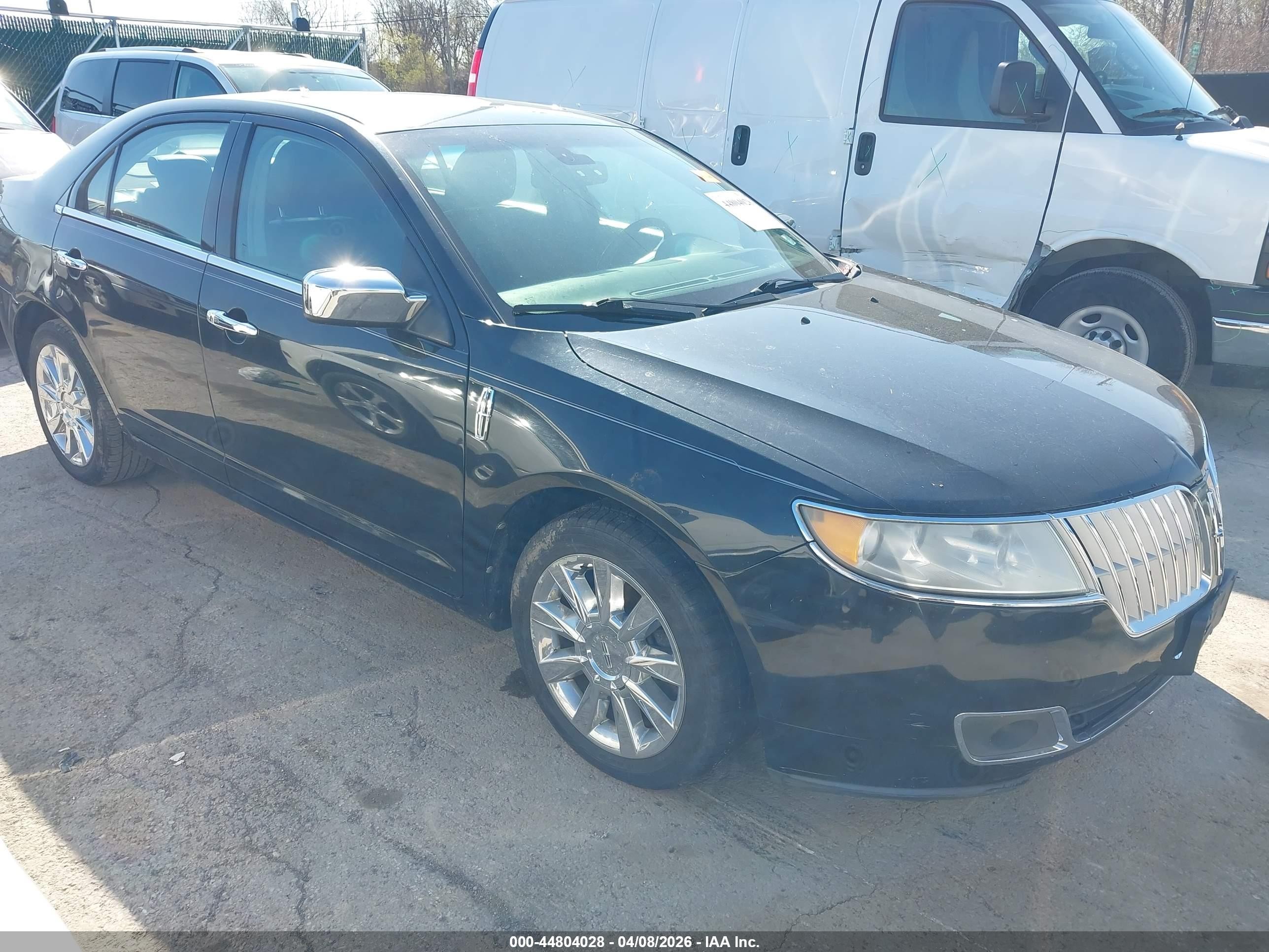 2010 Lincoln MKZ, VIN 3LNHL2GC2AR638303 — Normal wear