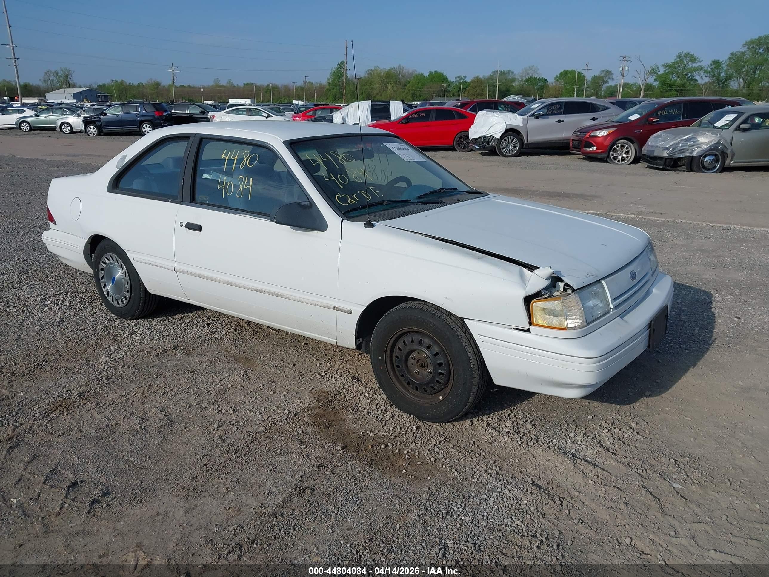 1993 Ford Tempo, VIN 1FAPP31X0PK228592 — Front end
