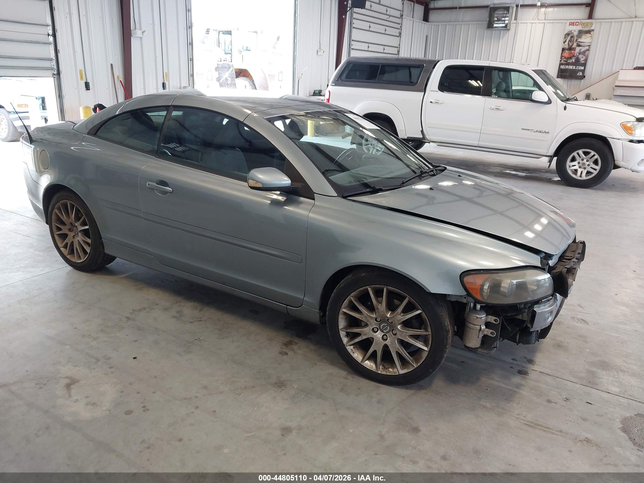 2007 Volvo C70, VIN YV1MC68237J016905 — Перед