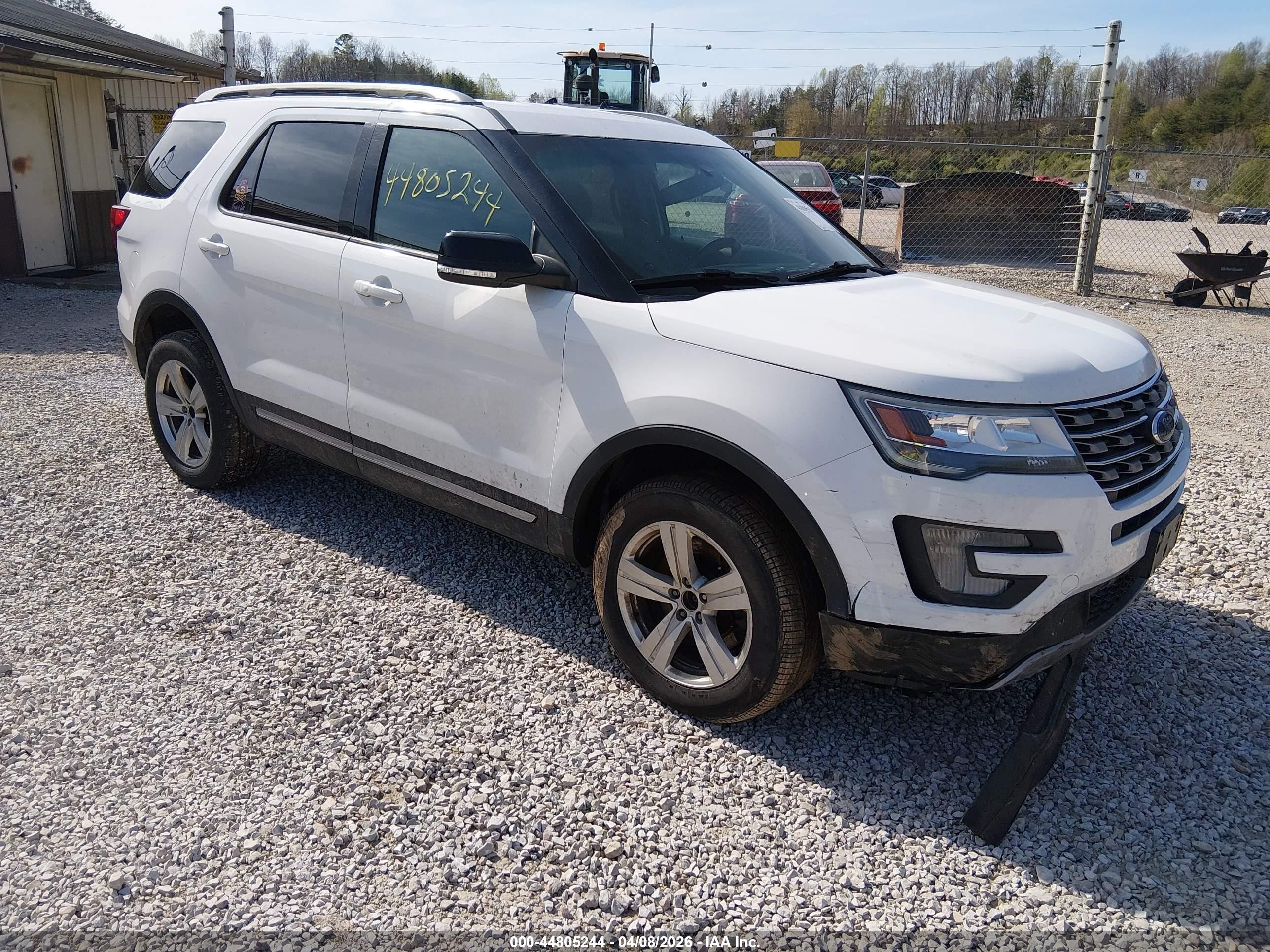 2017 Ford Explorer XLT, VIN 1FM5K8D8XHGC30139 — All over