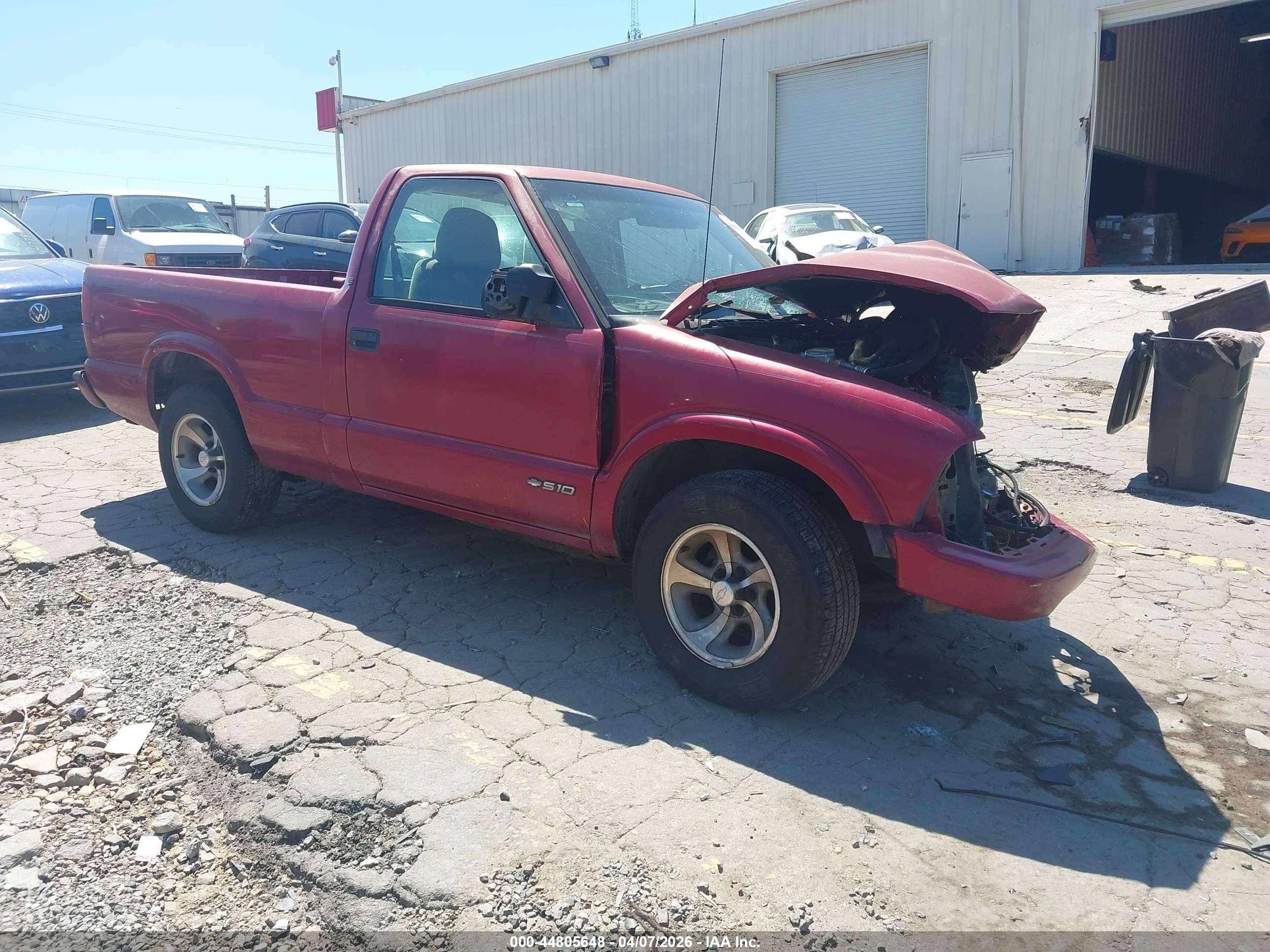 2000 Chevrolet S-10 LS, VIN 1GCCS1440YK170384 — All over