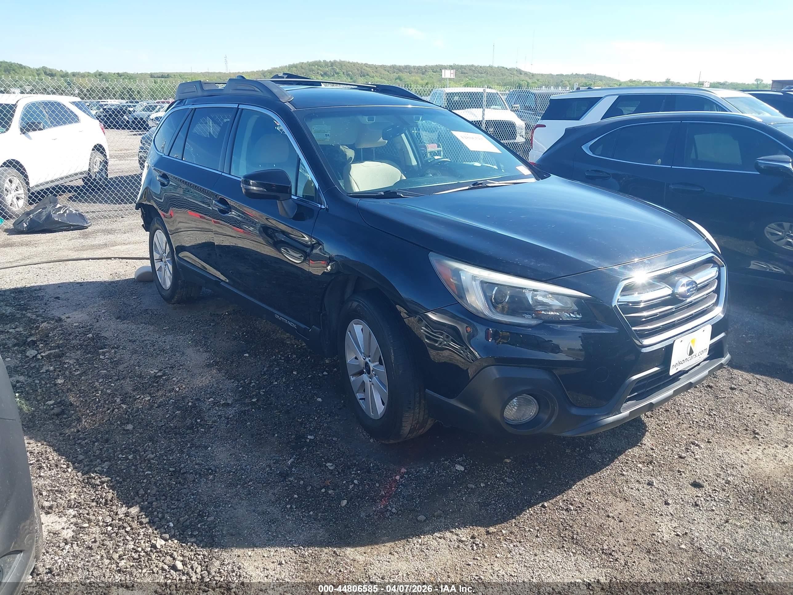 2019 Subaru Outback Premium, VIN 4S4BSAFC9K3336656 — Rear end