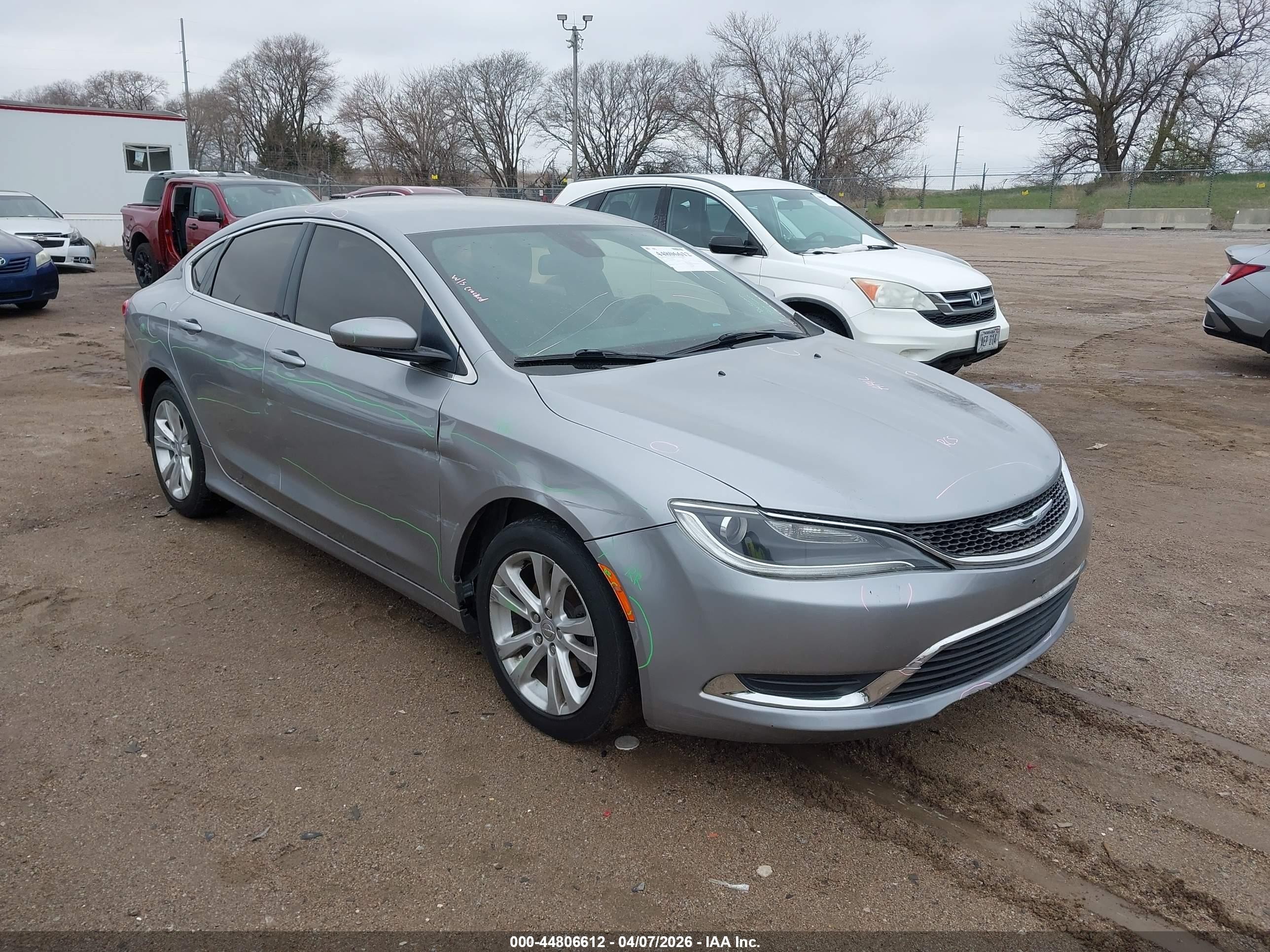 2015 Chrysler 200 Limited, VIN 1C3CCCAB5FN655048 — Side