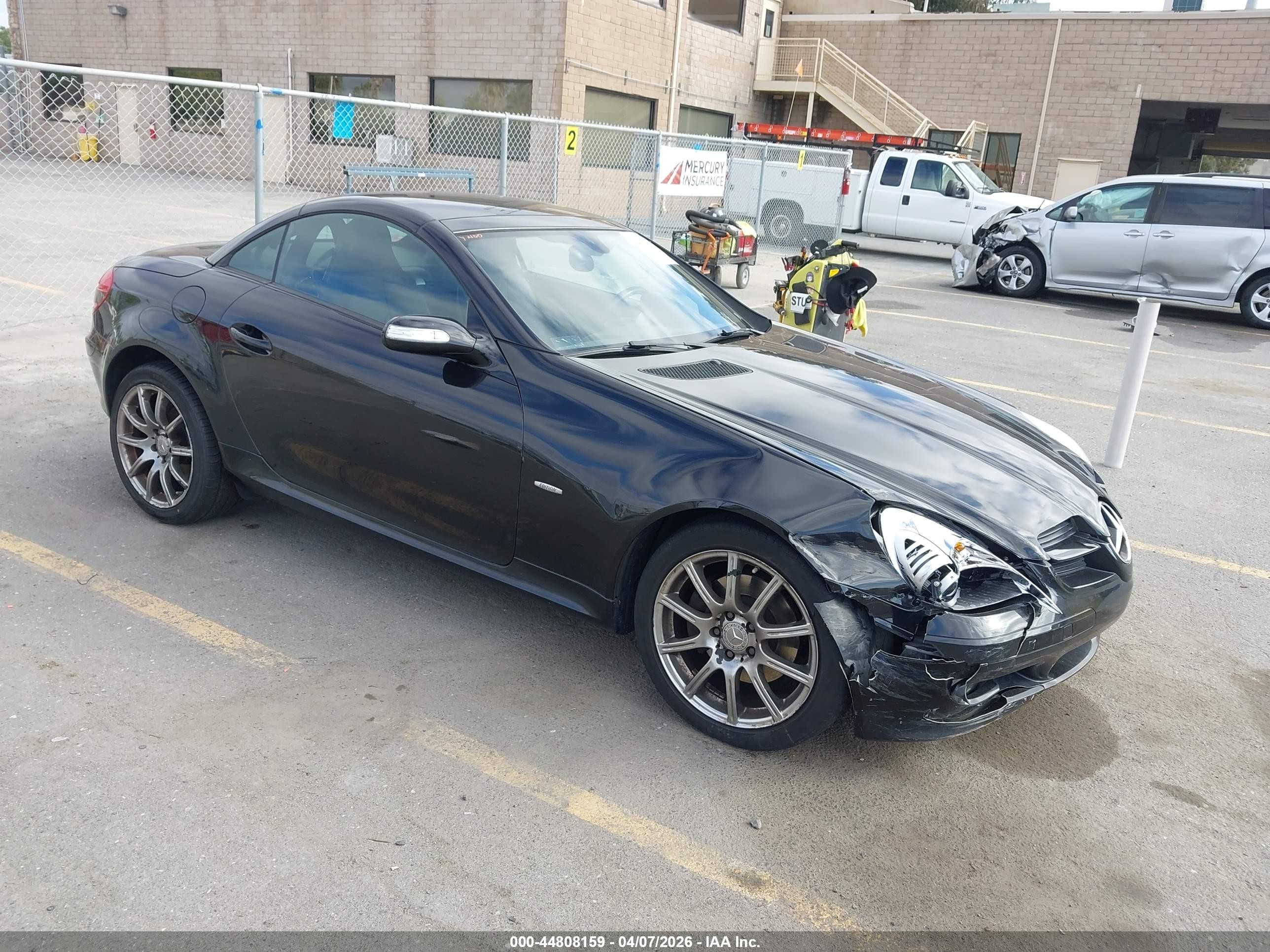 2008 Mercedes-Benz SLK 280, VIN WDBWK54F88F186328 — Front end