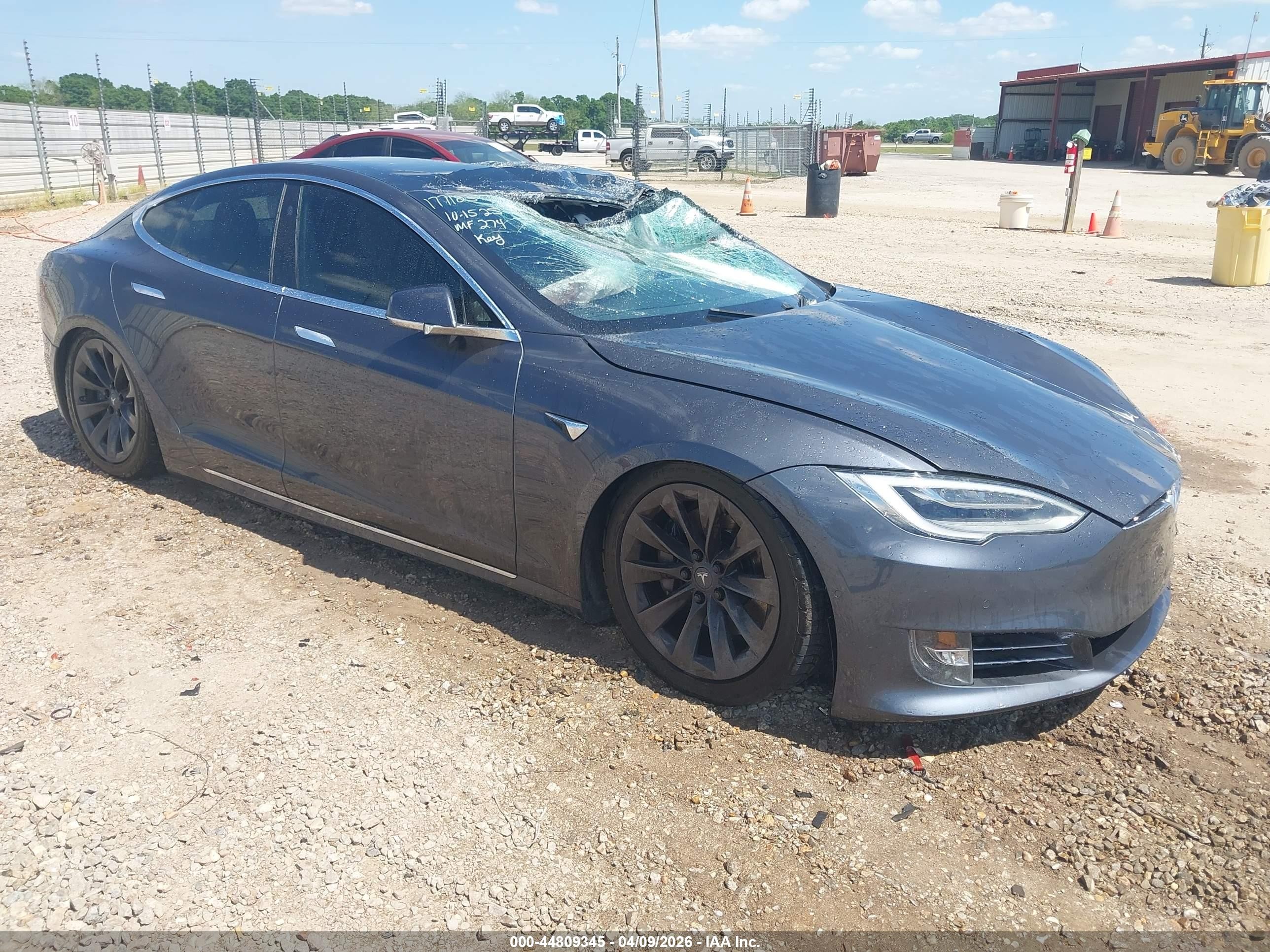 2018 Tesla Model S 75D, VIN 5YJSA1E27JF246486 — Roof