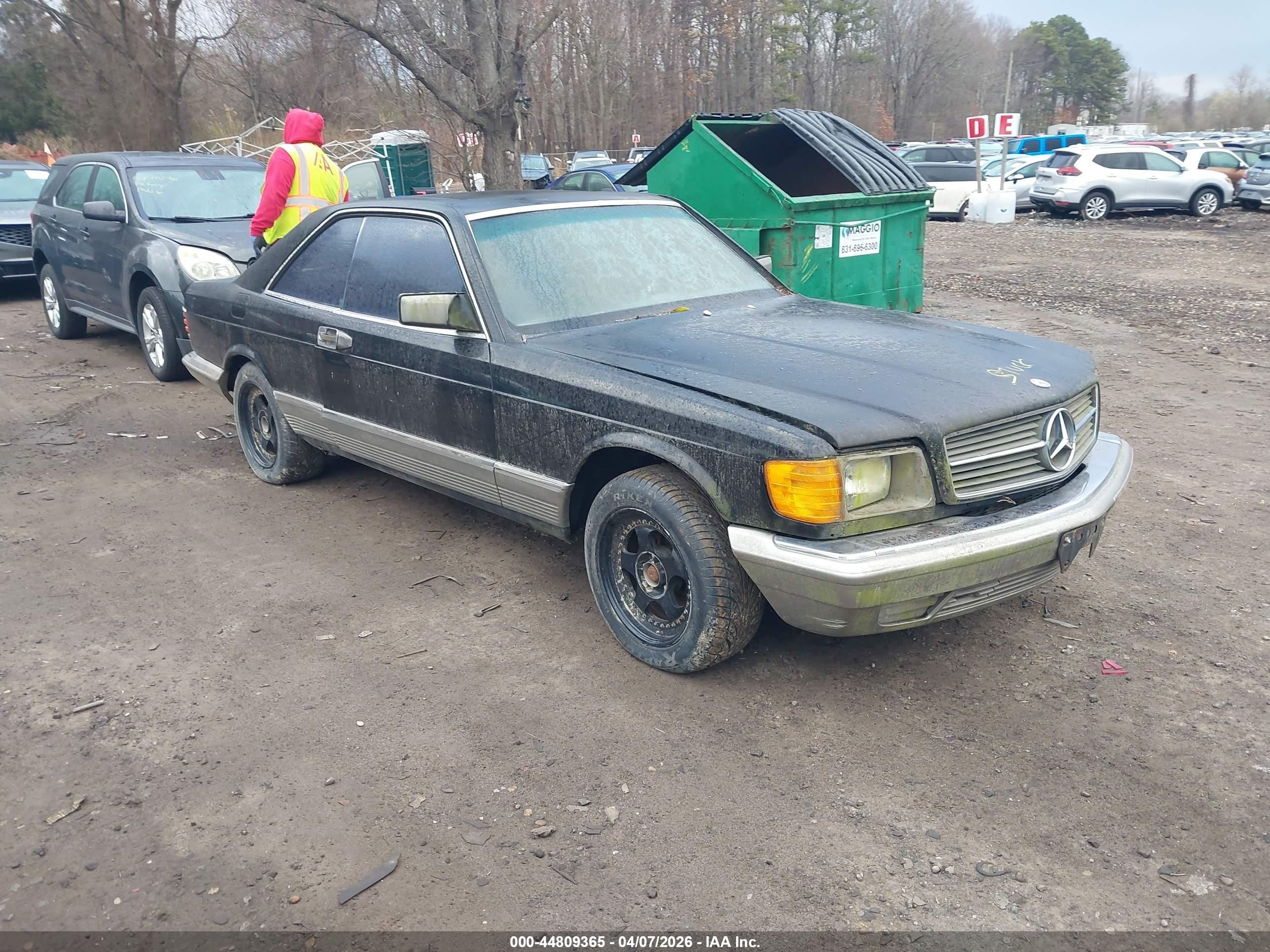 1984 Mercedes-Benz 500, VIN WDBCA44A4EA017064 — Normal wear