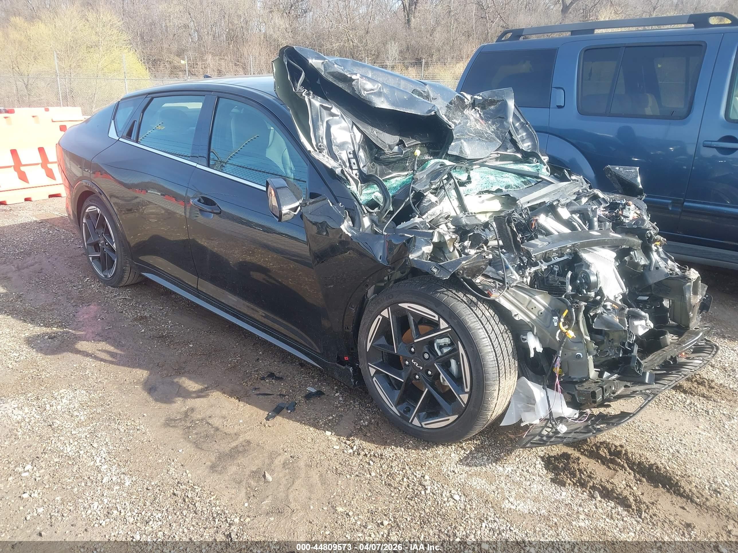 2026 Kia K4 GT-Line, VIN 3KPFW4DE8TE254590 — Перед