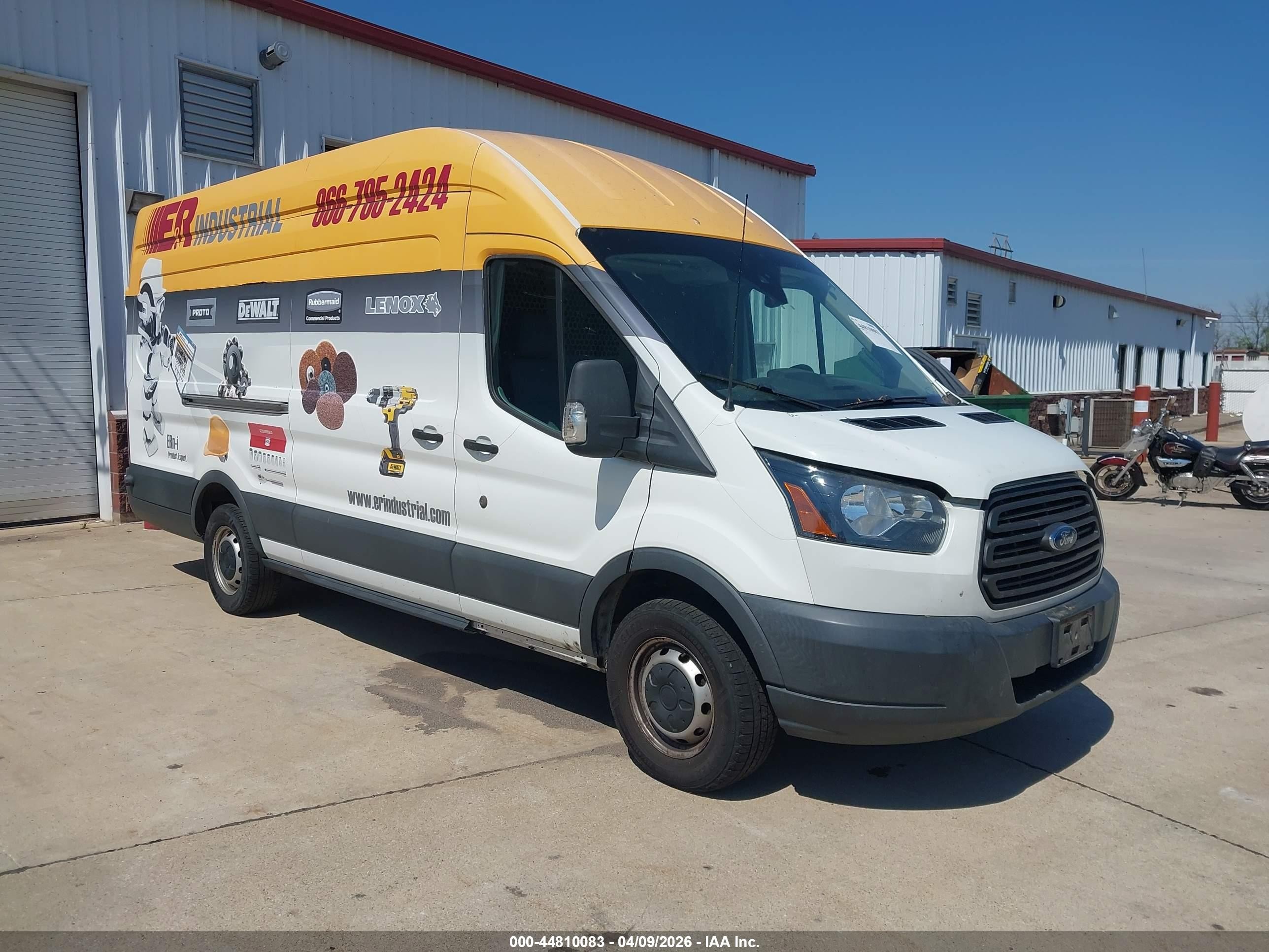 2017 Ford Transit Cargo, VIN 1FTBW3XG8HKA65576 — Normal wear