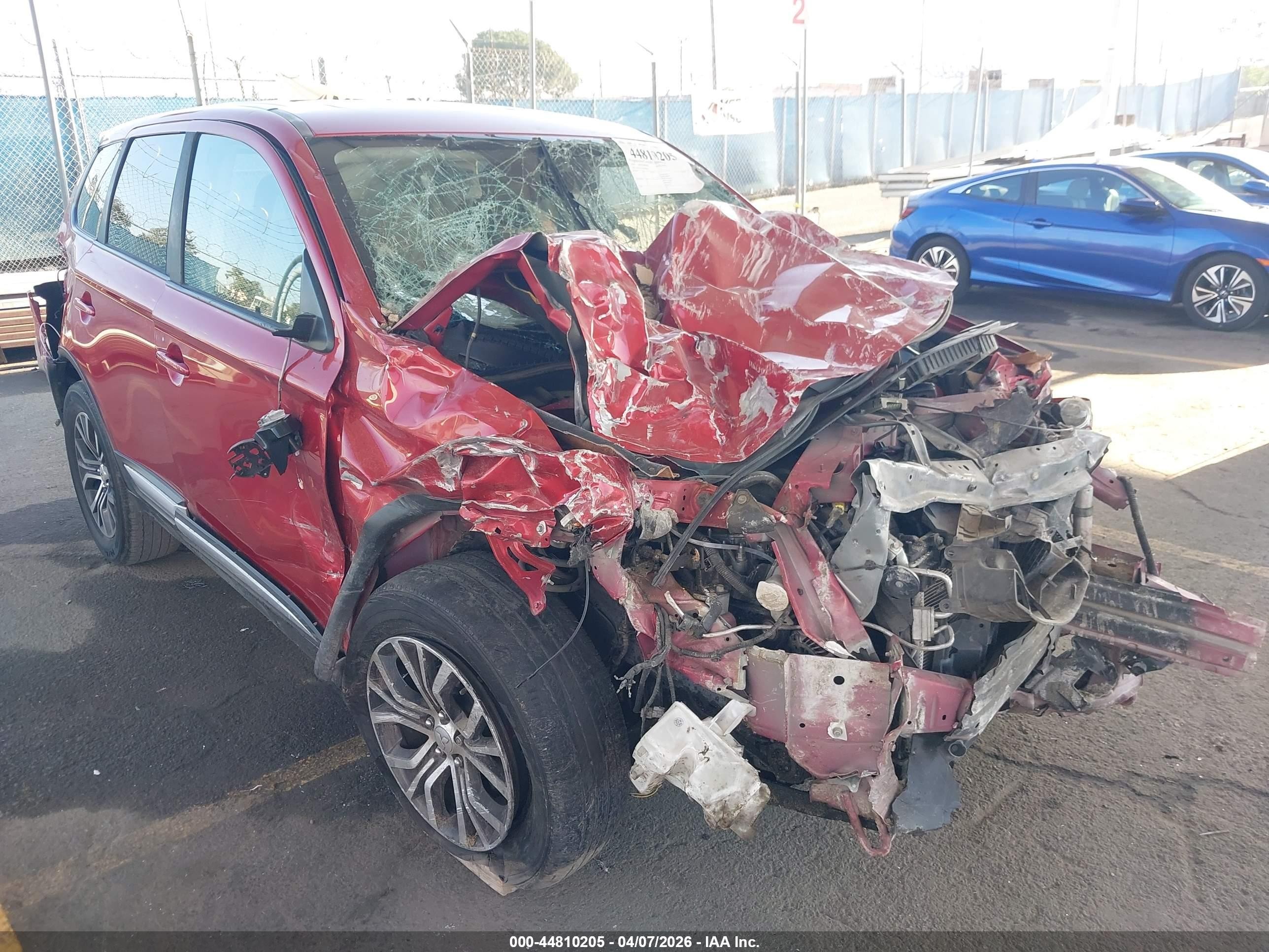 2018 Mitsubishi Outlander SE, VIN JA4AD3A33JZ009804 — После угона