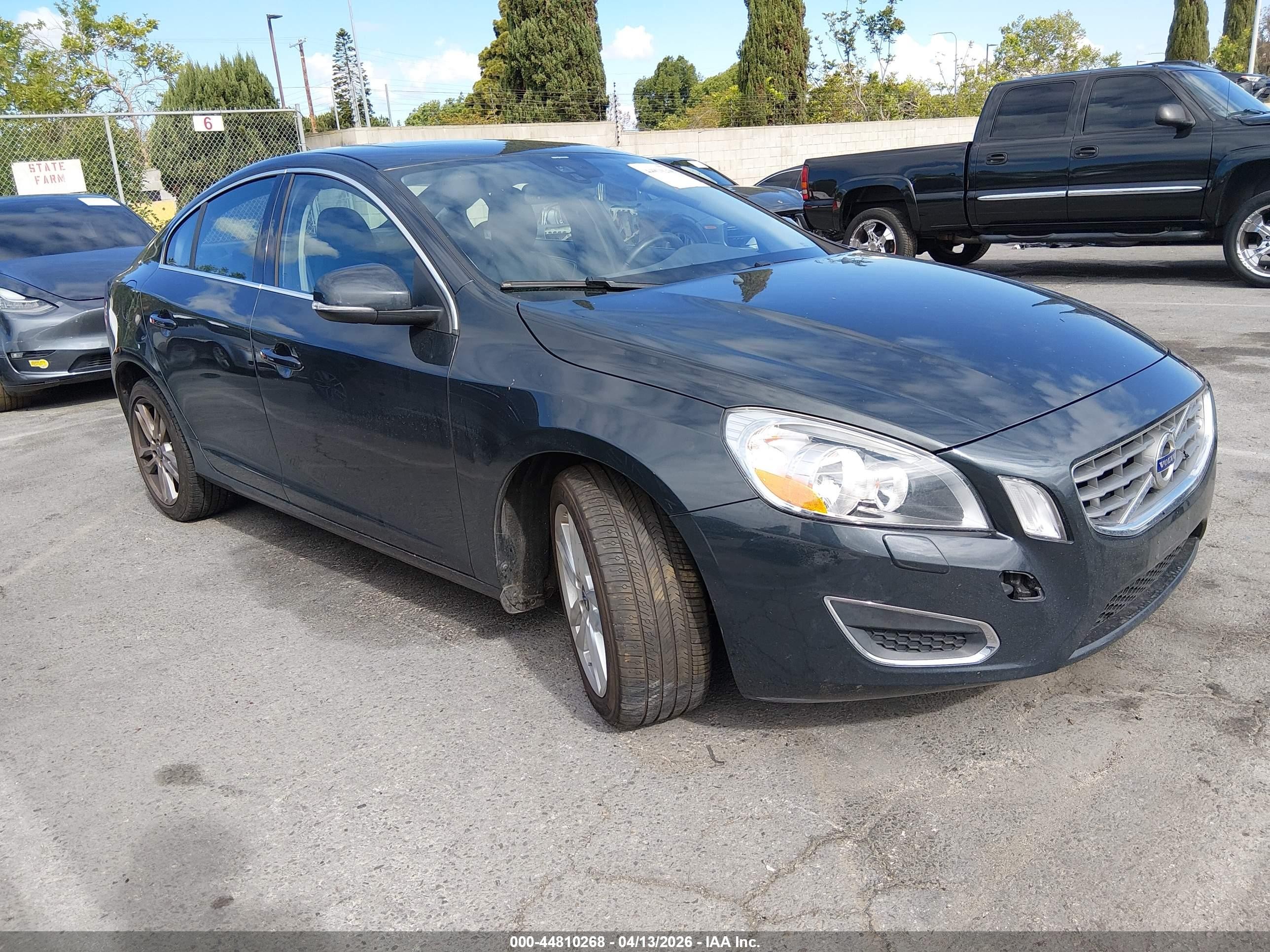 2013 Volvo S60 T5 Premier, VIN YV1612FS9D2189036 — Undercarriage