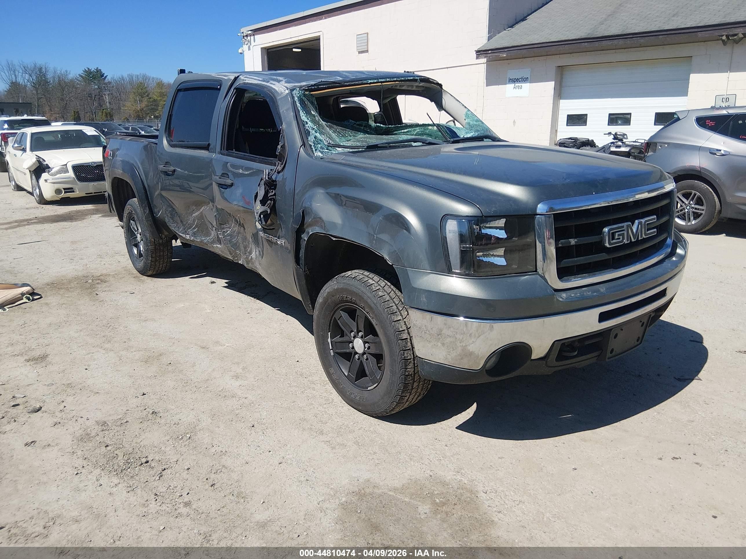 2011 GMC Sierra 1500 SLE, VIN 3GTP2VE38BG337166 — Roof