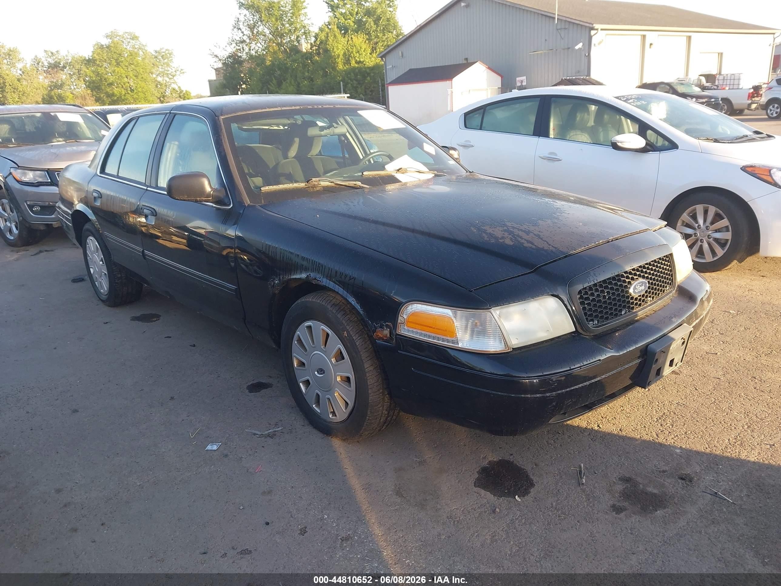 2011 Ford Police Interceptor, VIN 2FABP7BV7BX172767 — Front end