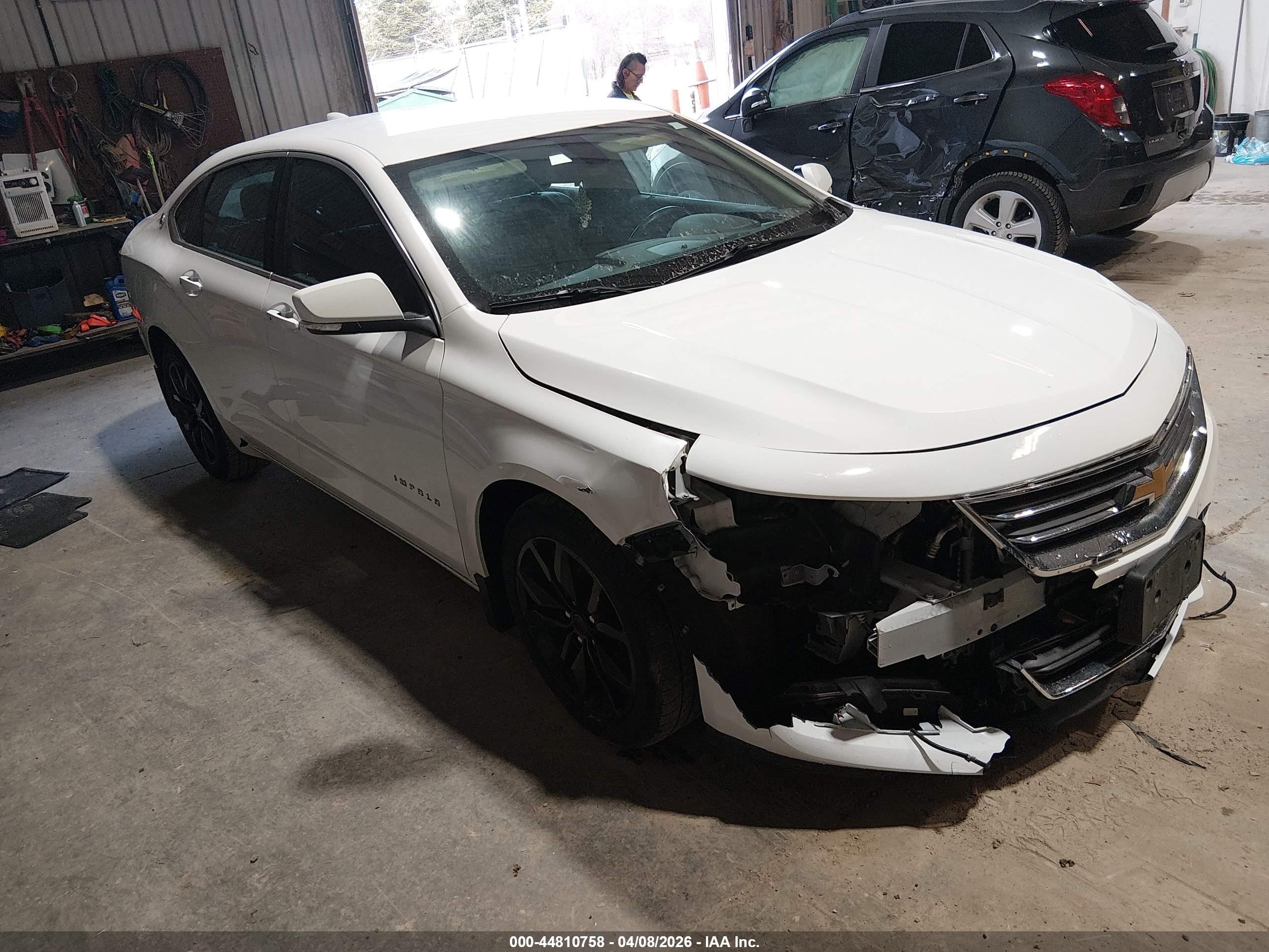 2018 Chevrolet Impala LT, VIN 1G1105S32JU119342 — Перед