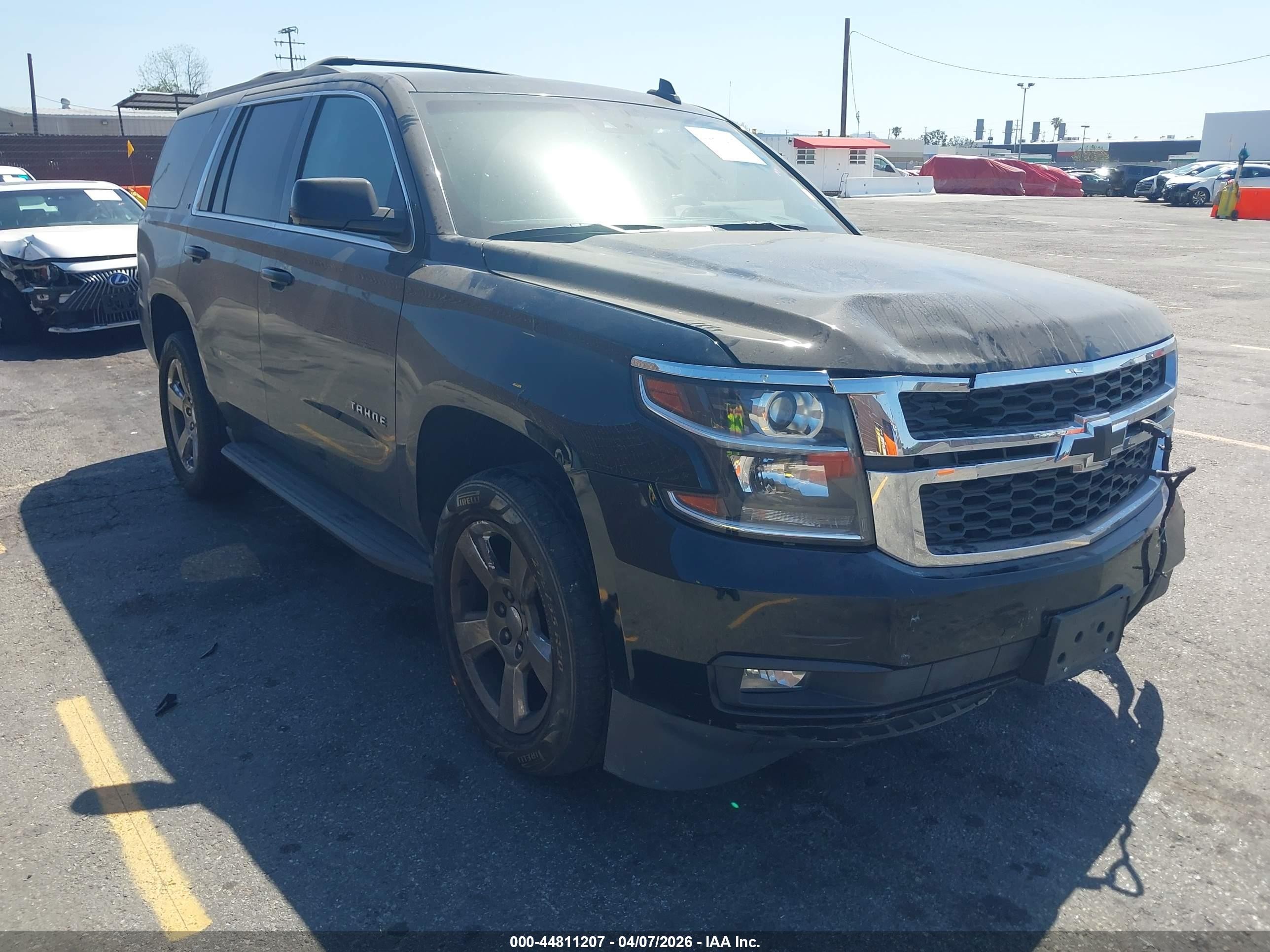 2017 Chevrolet Tahoe LT, VIN 1GNSKBKC5HR313128 — Front end