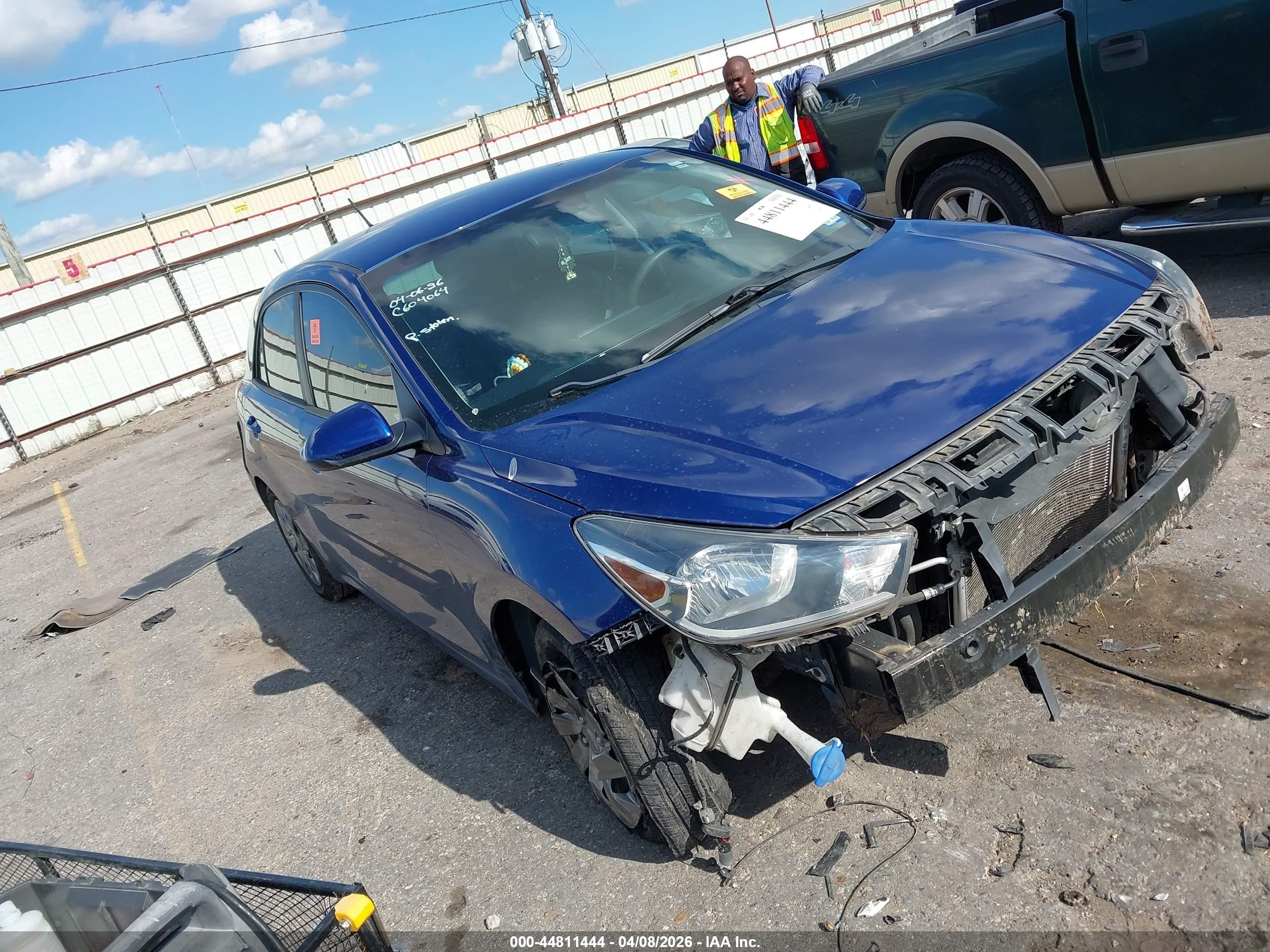 2020 Kia Rio S, VIN 3KPA25AD3LE338291 — Theft recovery