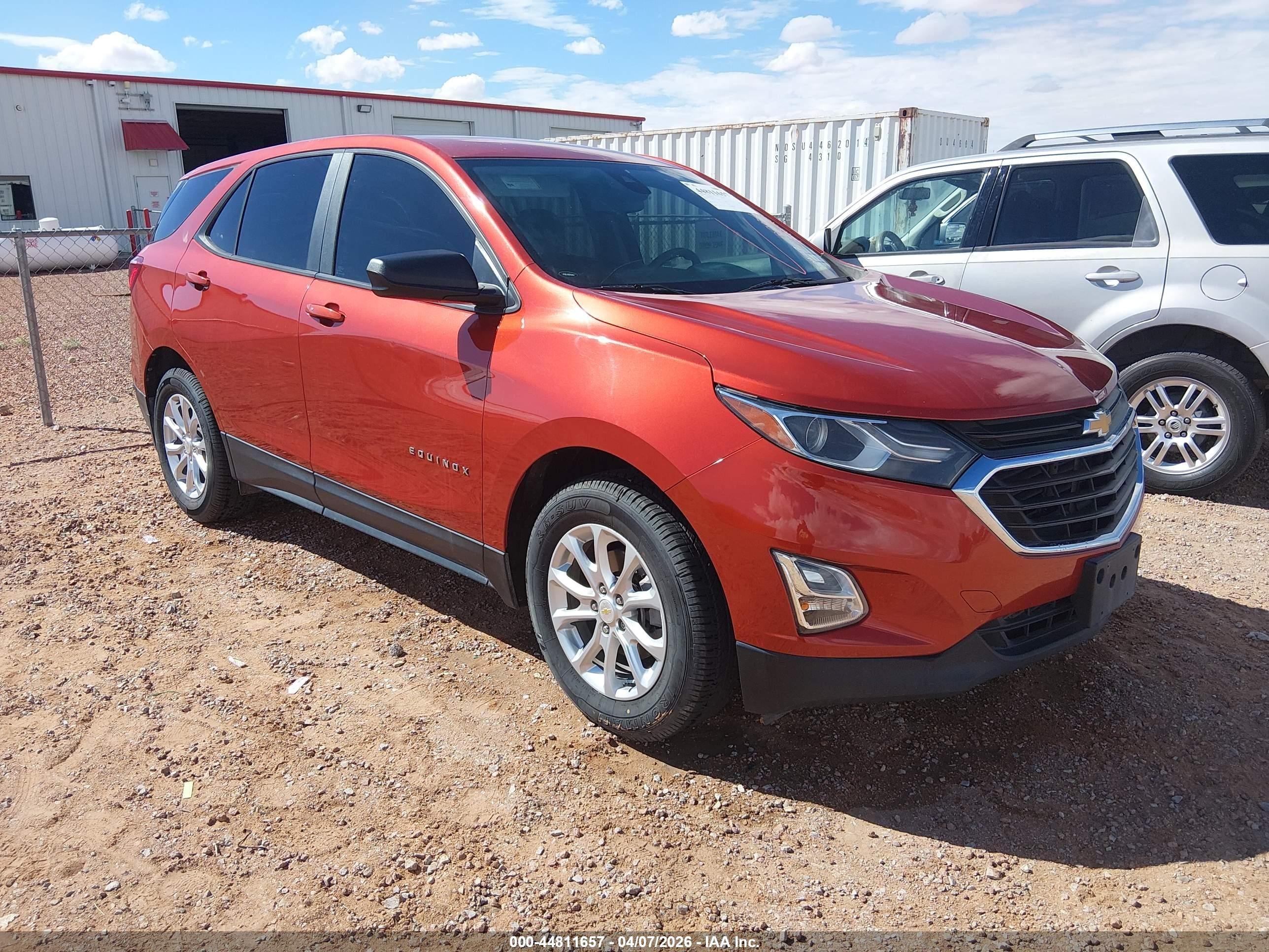2020 Chevrolet Equinox LS, VIN 2GNAXHEV2L6164923 — Side