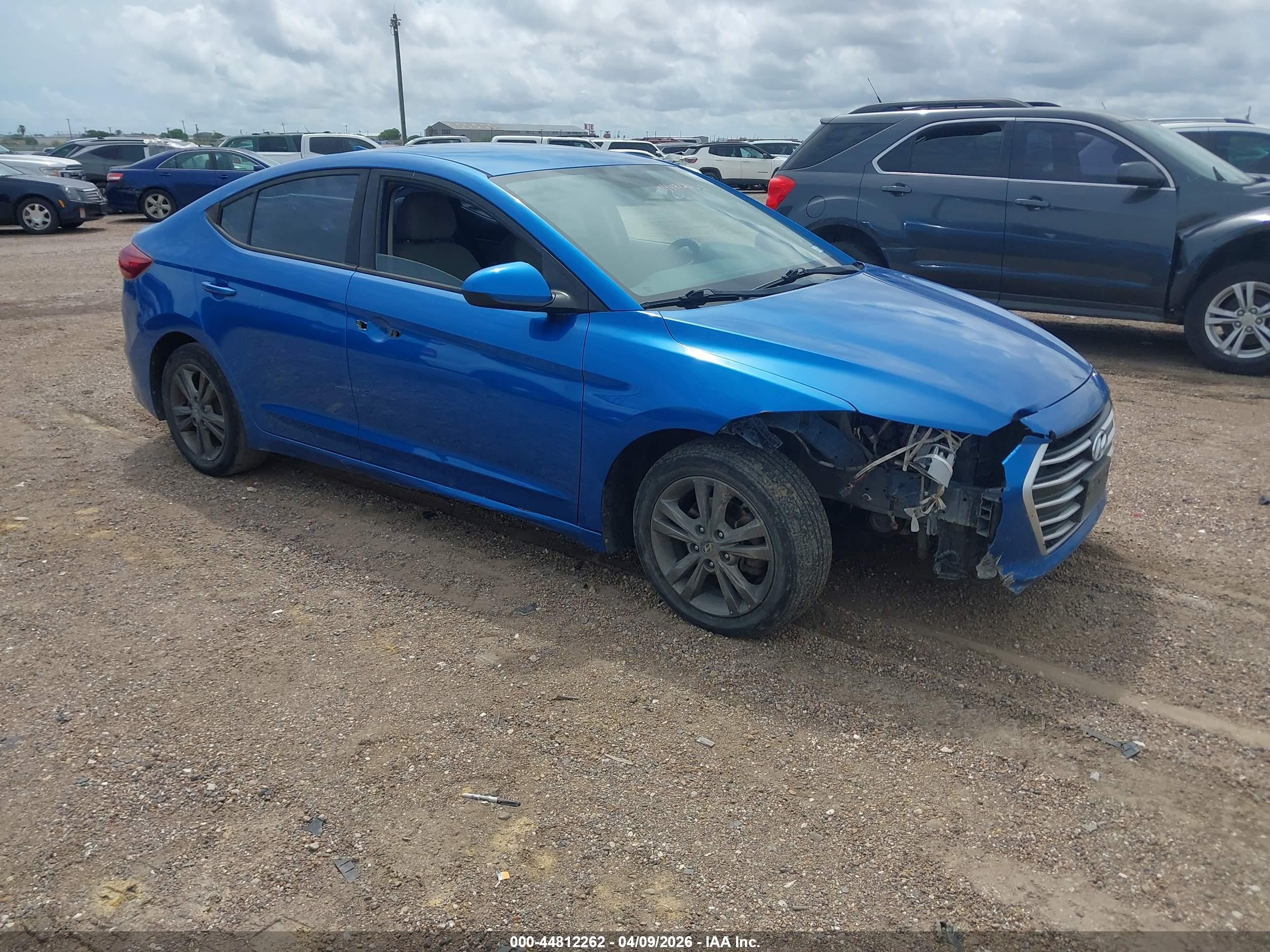 2017 Hyundai Elantra SE, VIN 5NPD84LF2HH183207 — Front end
