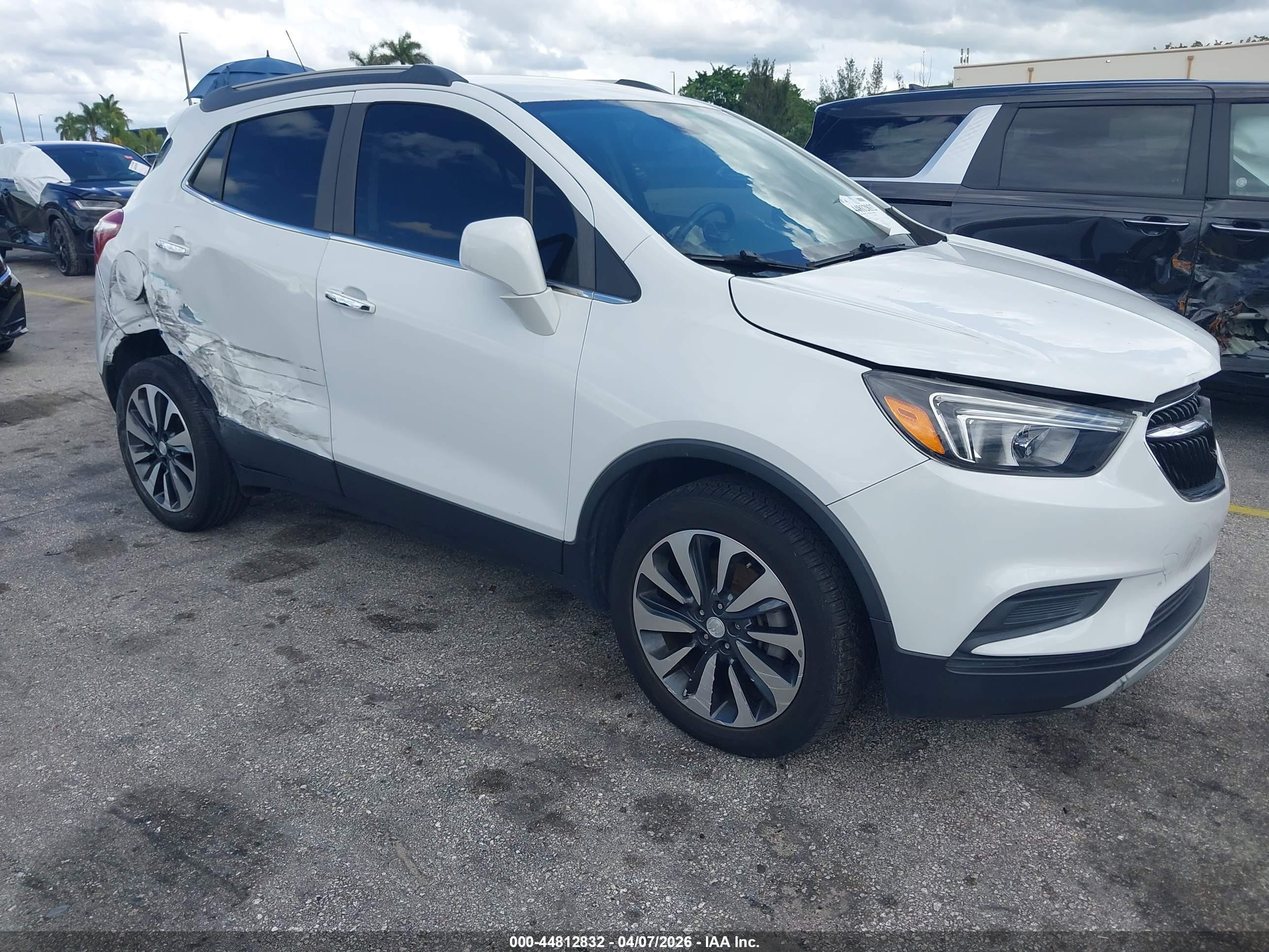2021 Buick Encore Preferred, VIN KL4CJESM6MB371336 — Side