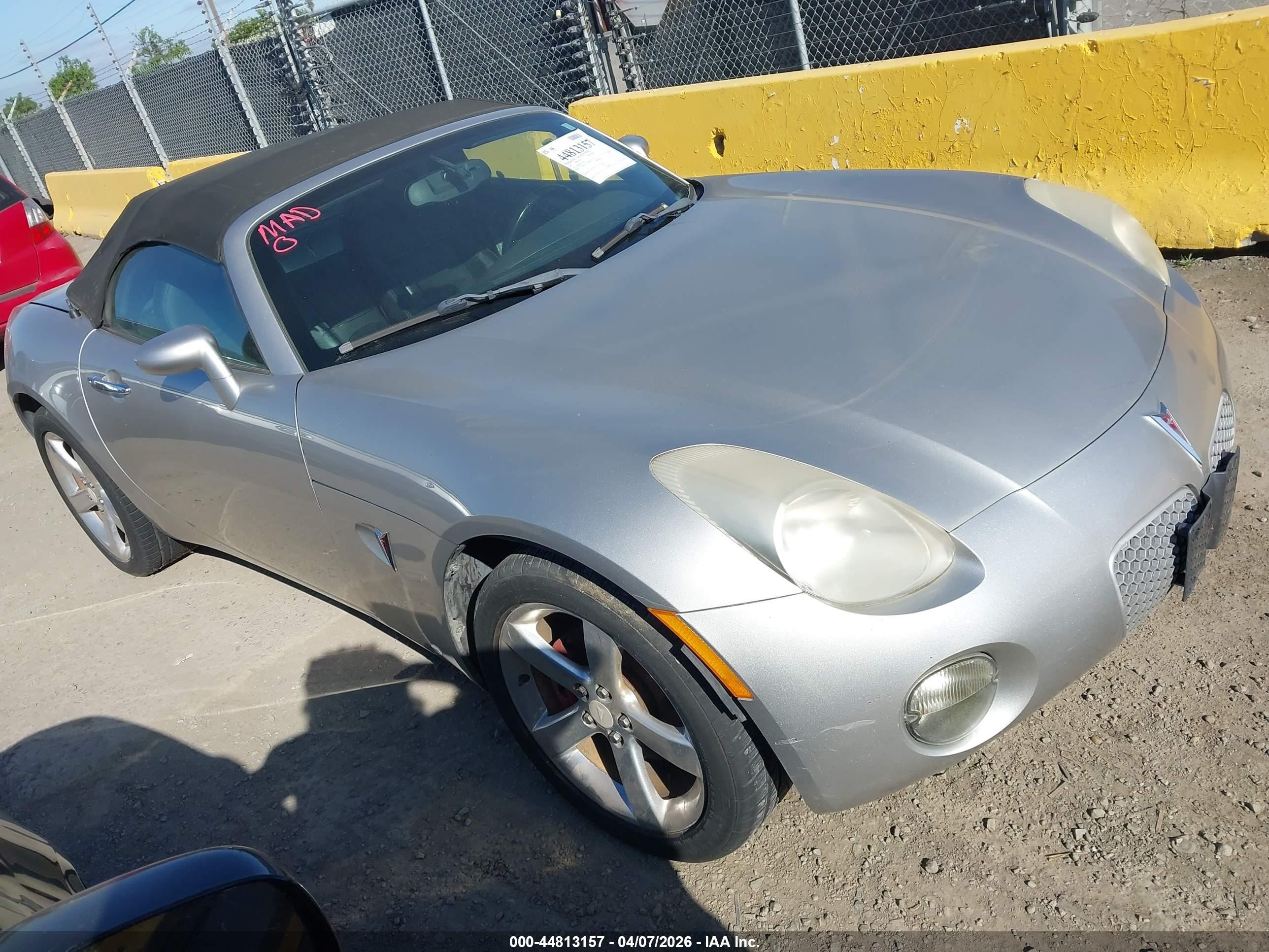 2007 Pontiac Solstice, VIN 1G2MB35B57Y139015 — Normal wear