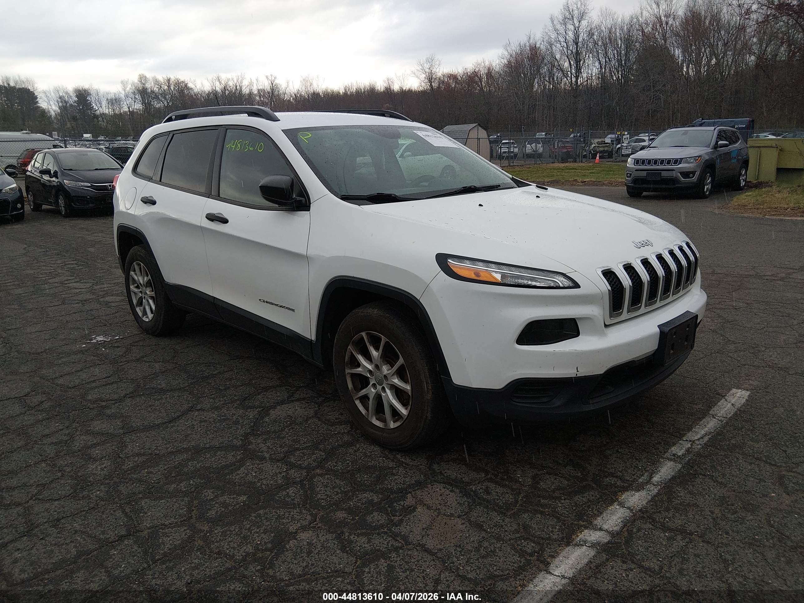 2017 Jeep Cherokee Altitude, VIN 1C4PJMAB9HW545724 — Normal wear