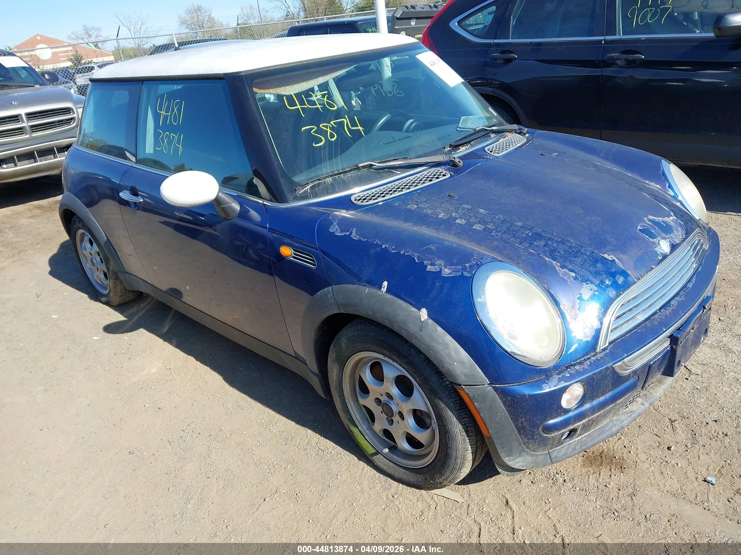 2003 MINI Hardtop, VIN WMWRC33433TE14584 — Механическое