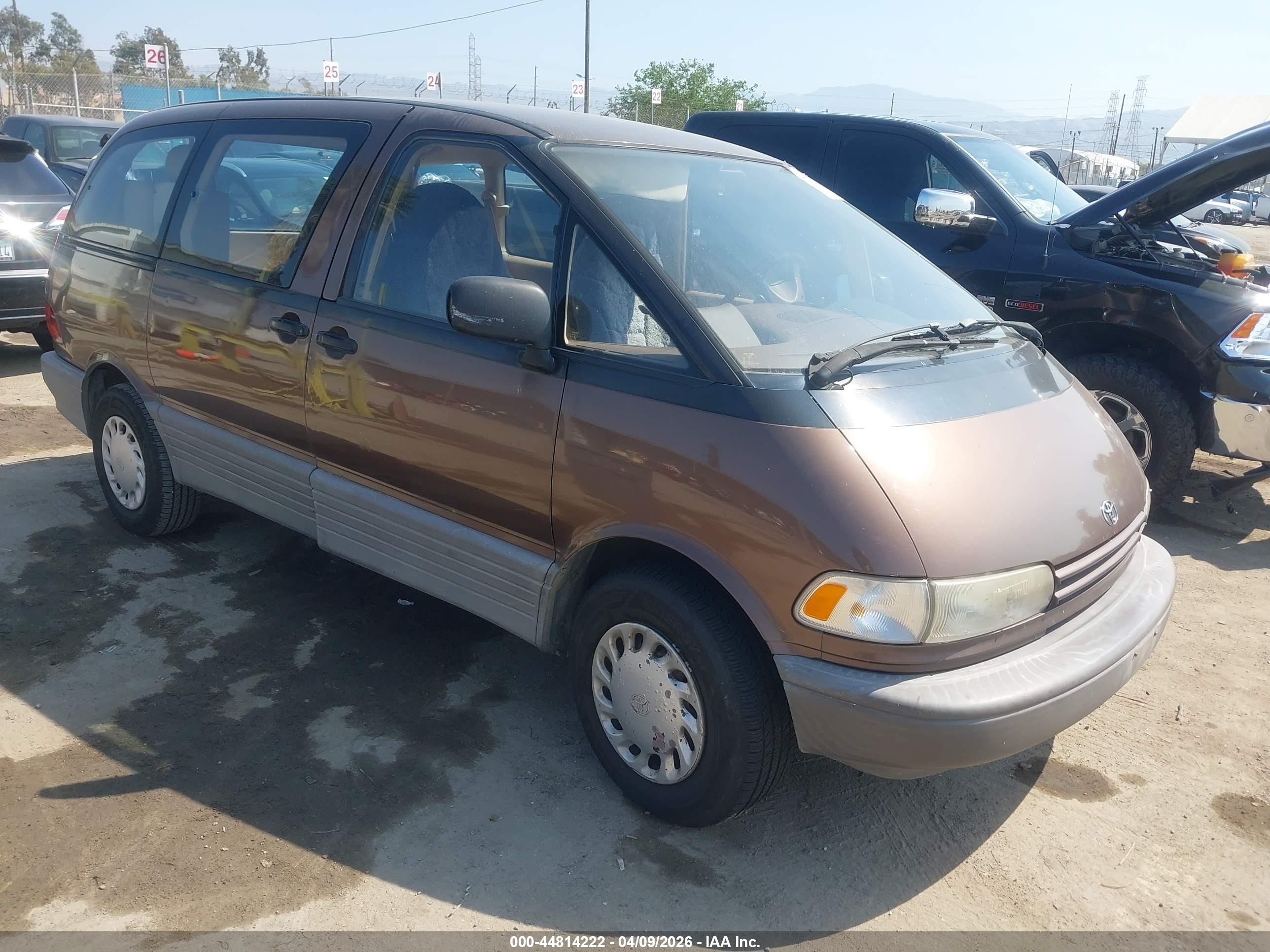 1991 Toyota Previa, VIN JT3AC11R9M0002130 — Normal wear