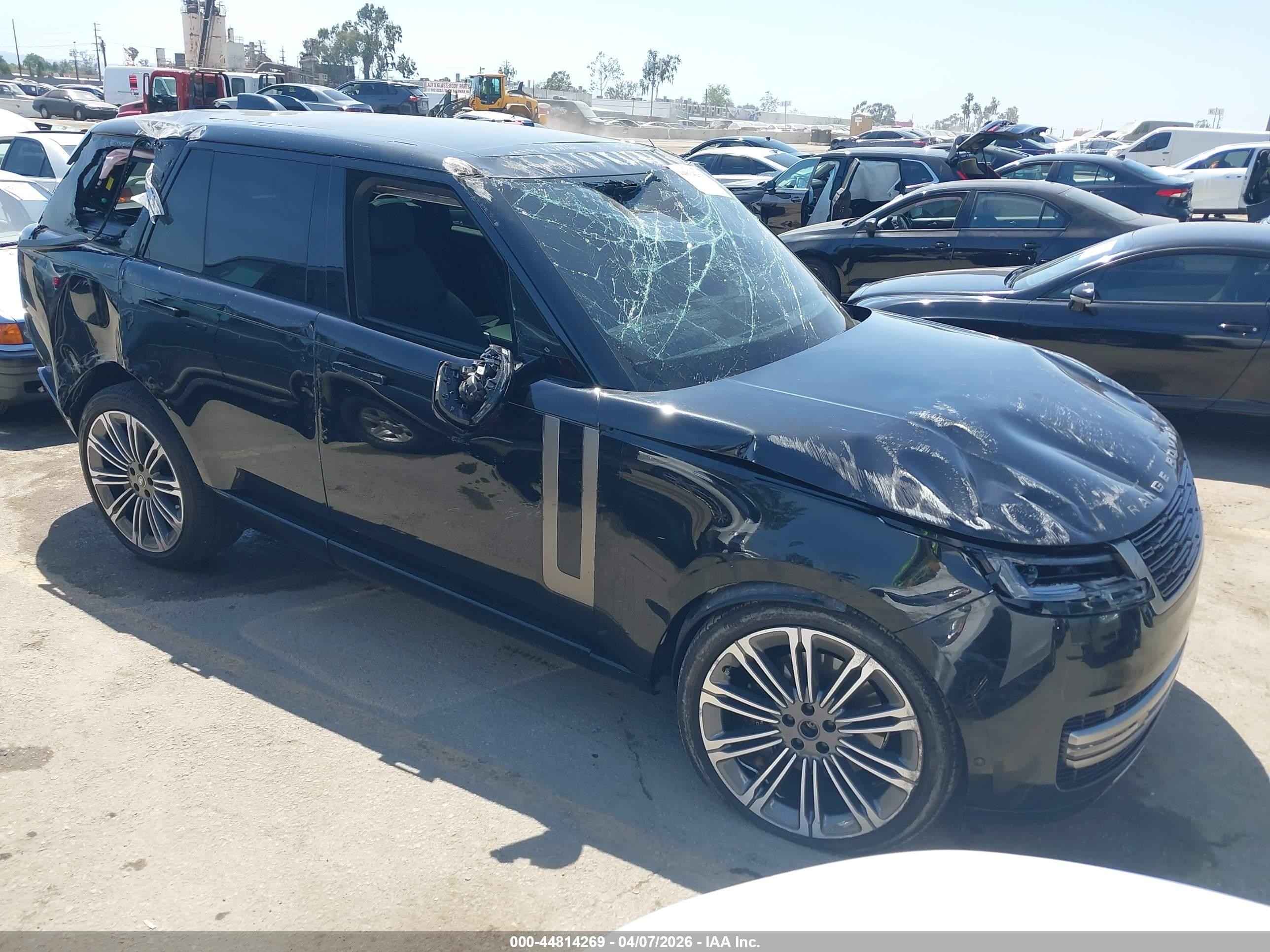 2025 Land Rover Range Rover SE, VIN SALKP9FUXSA307829 — Опрокидывание