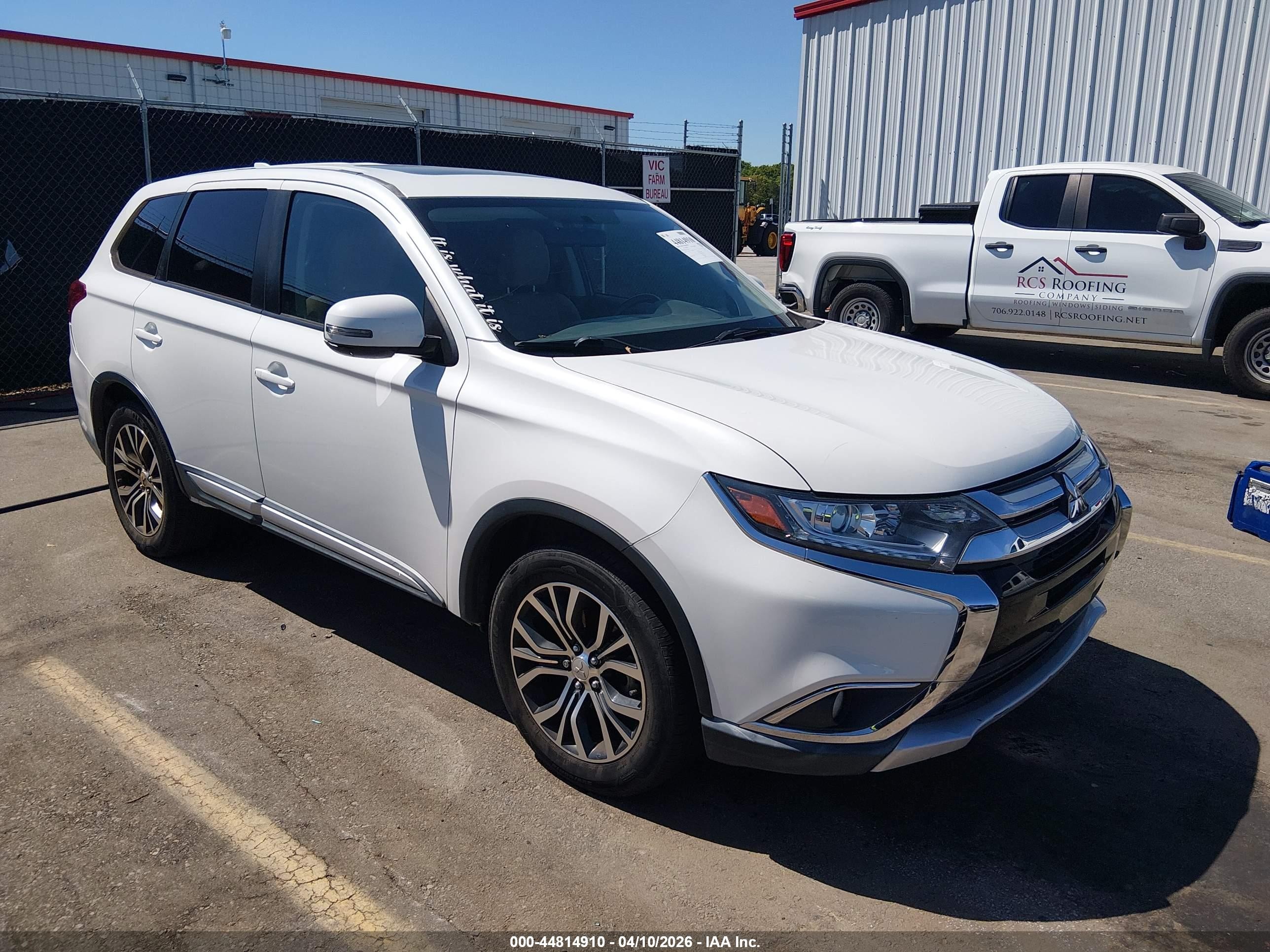 2017 Mitsubishi Outlander SE, VIN JA4AD3A37HZ065321 — Engine fire