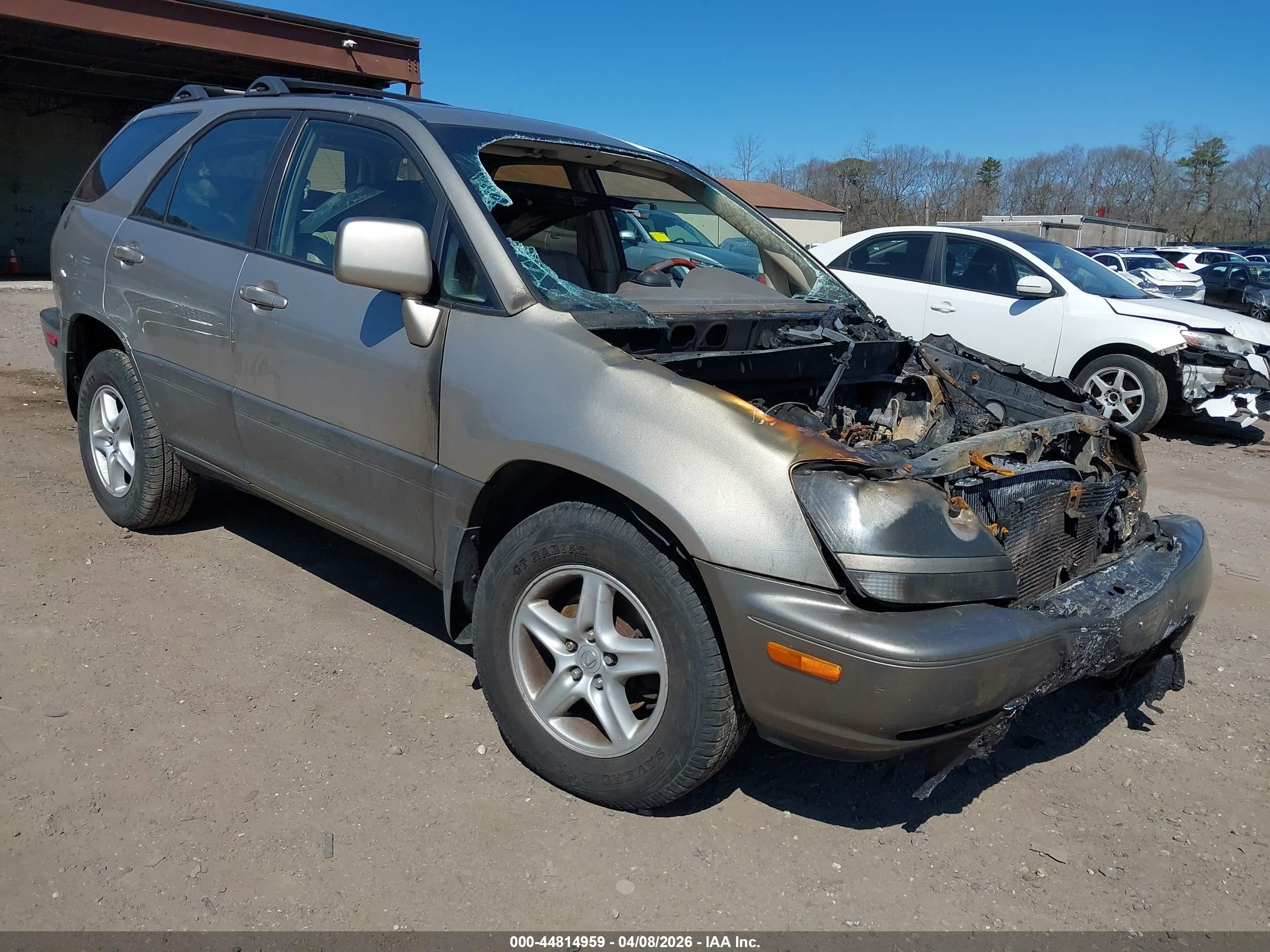 2001 Lexus RX 300, VIN JTJHF10U910167384 — Engine fire