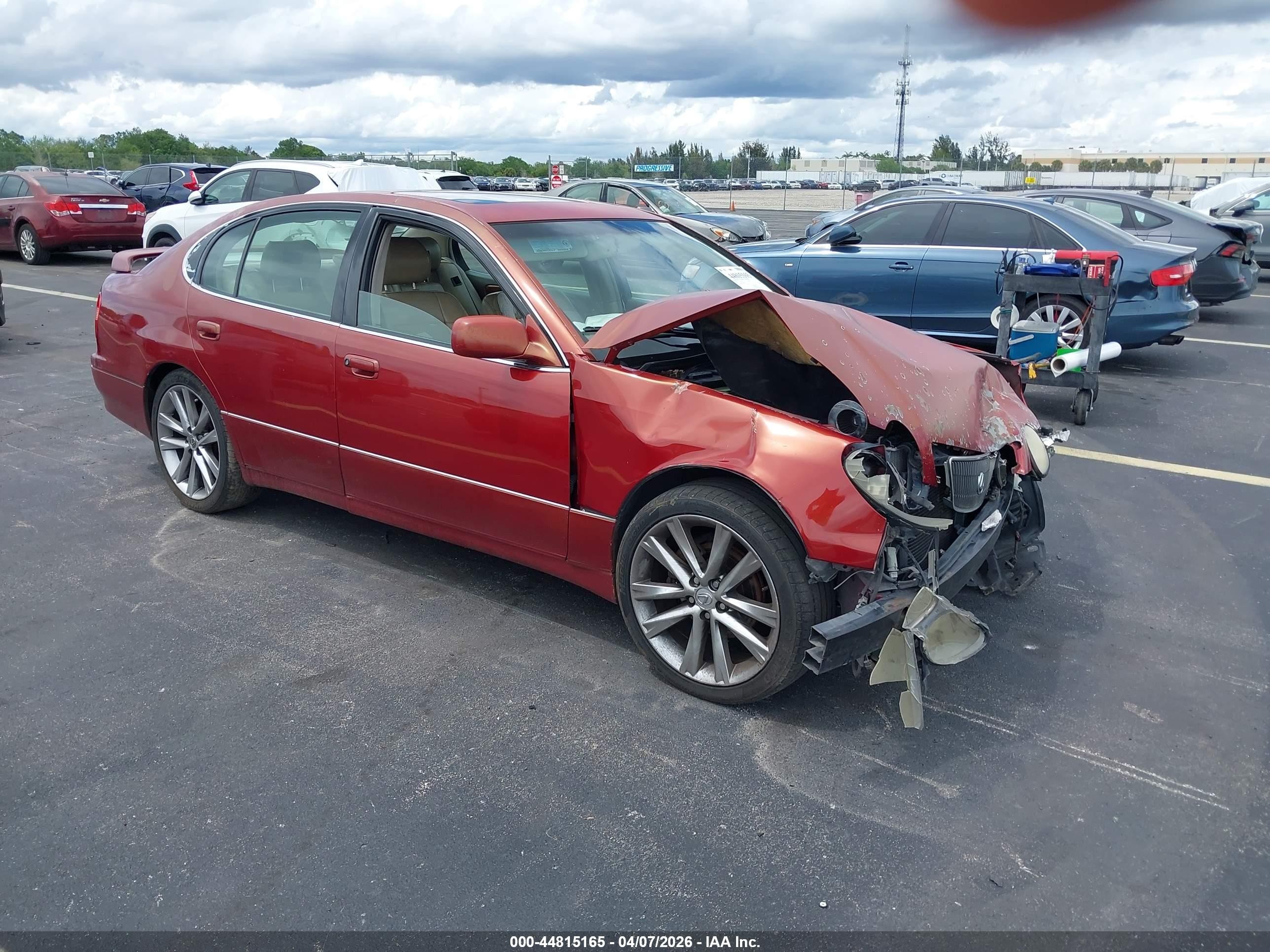 1998 Lexus GS 400, VIN JT8BH68X2W0008999 — Перед