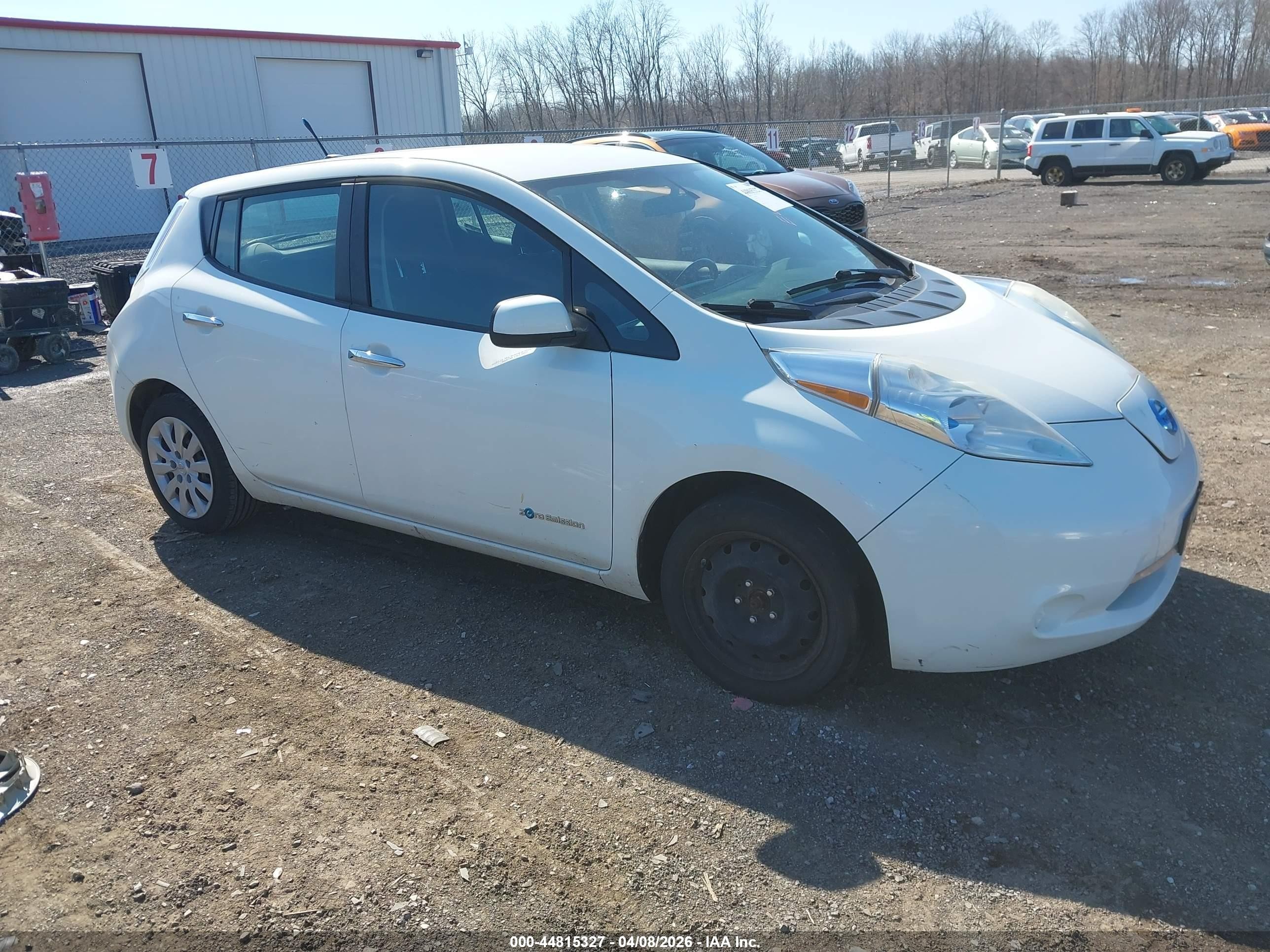 2013 Nissan LEAF S, VIN 1N4AZ0CP7DC410517 — Rear end