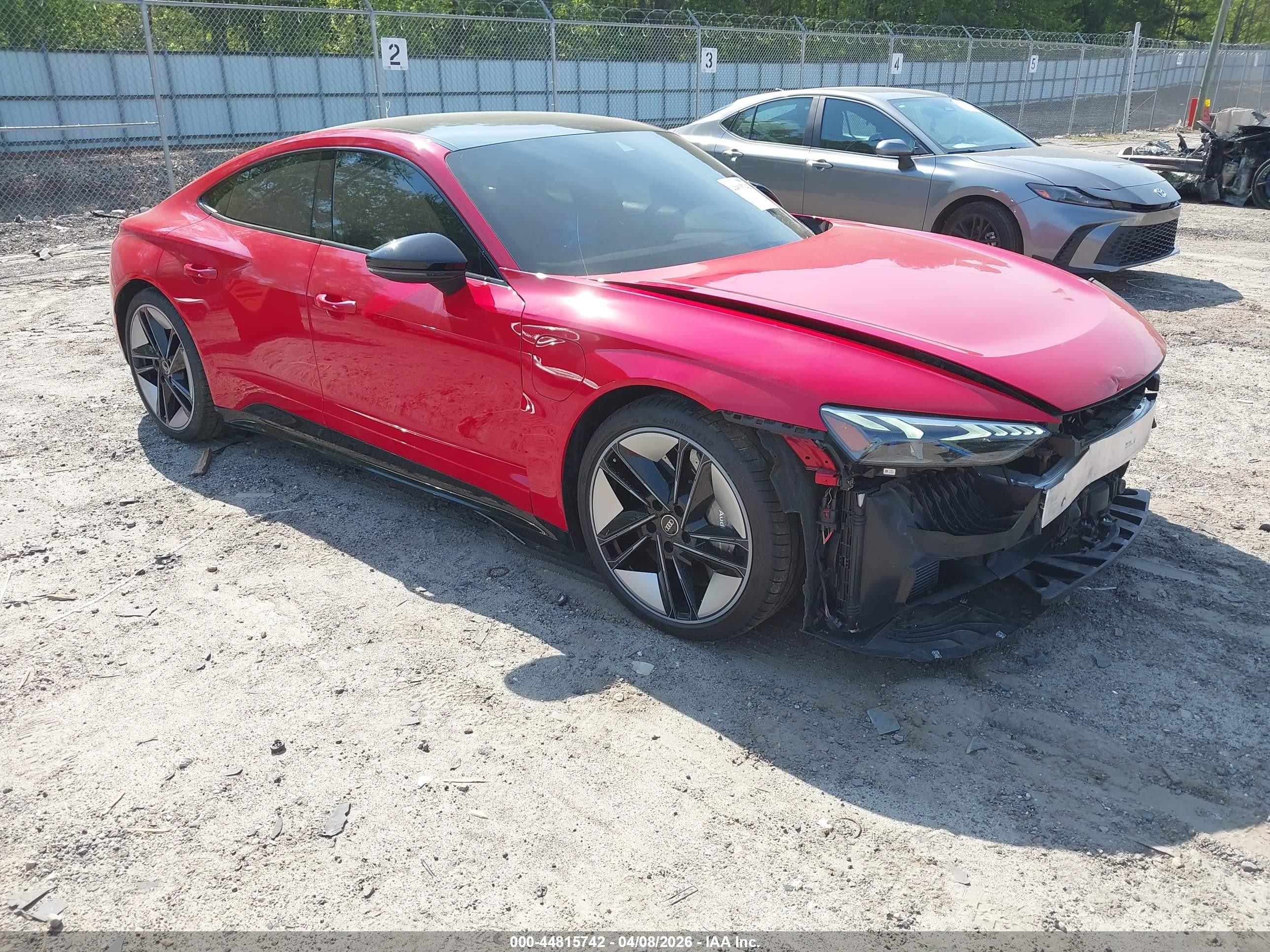 2023 Audi RS e-tron GT, VIN WAUBHBFW9P7900290 — Перед