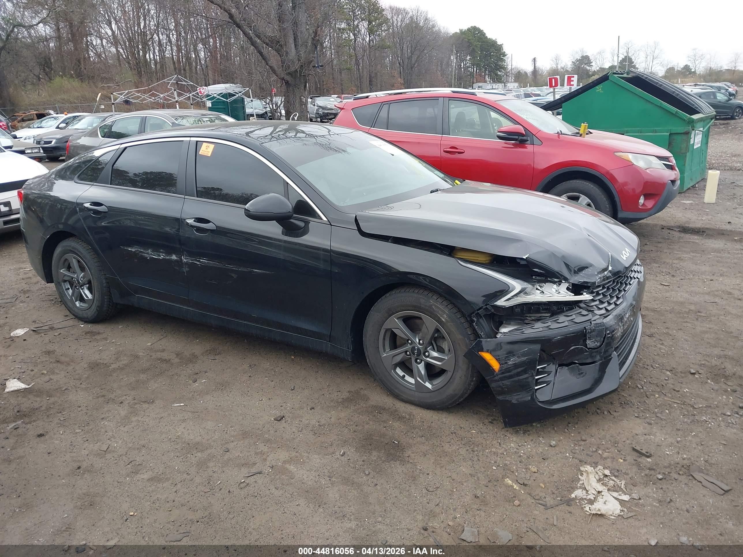 2022 Kia K5 LXS, VIN 5XXG14J25NG085717 — Side