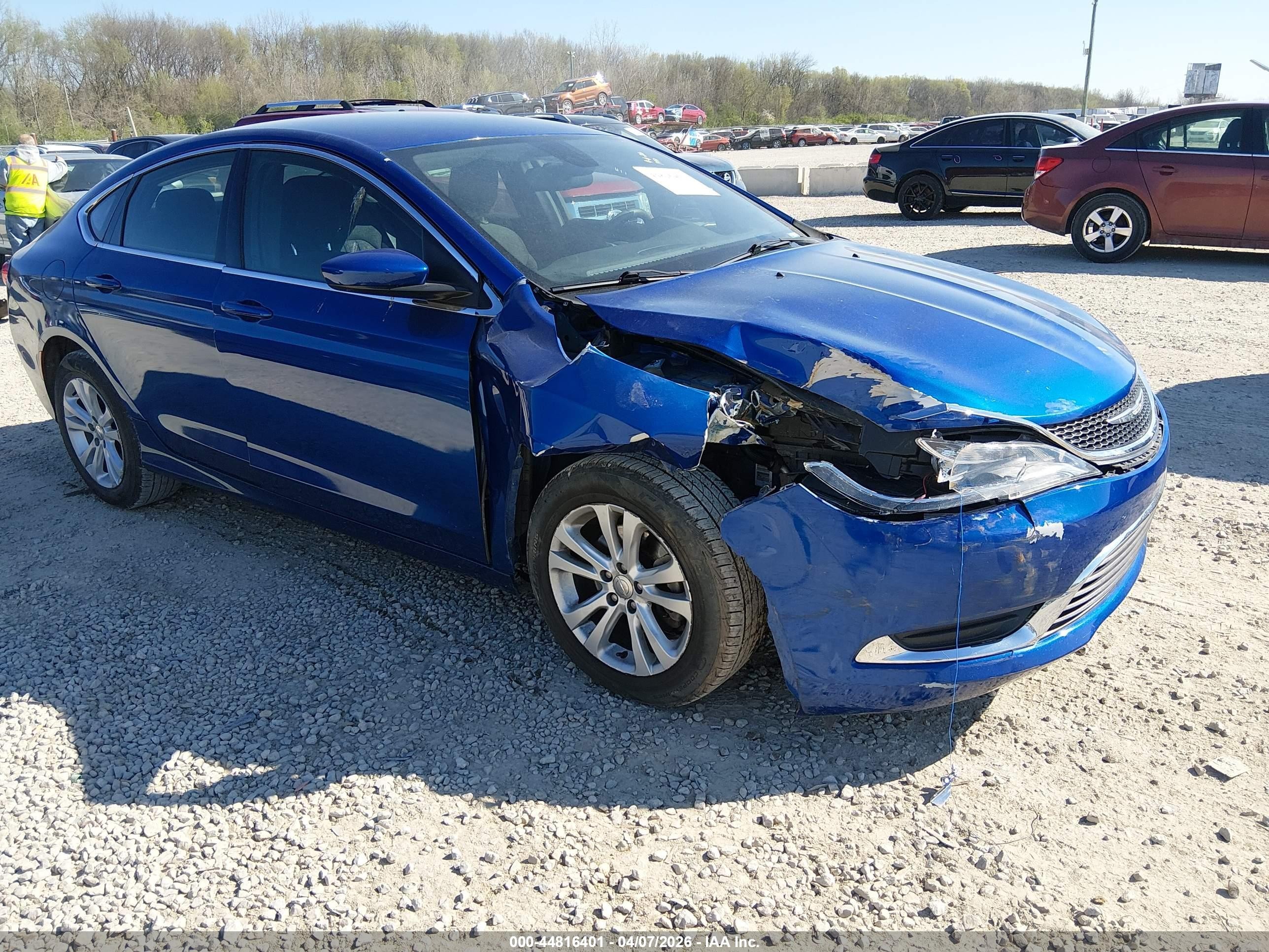 2015 Chrysler 200 Limited, VIN 1C3CCCAB5FN597054 — Front end