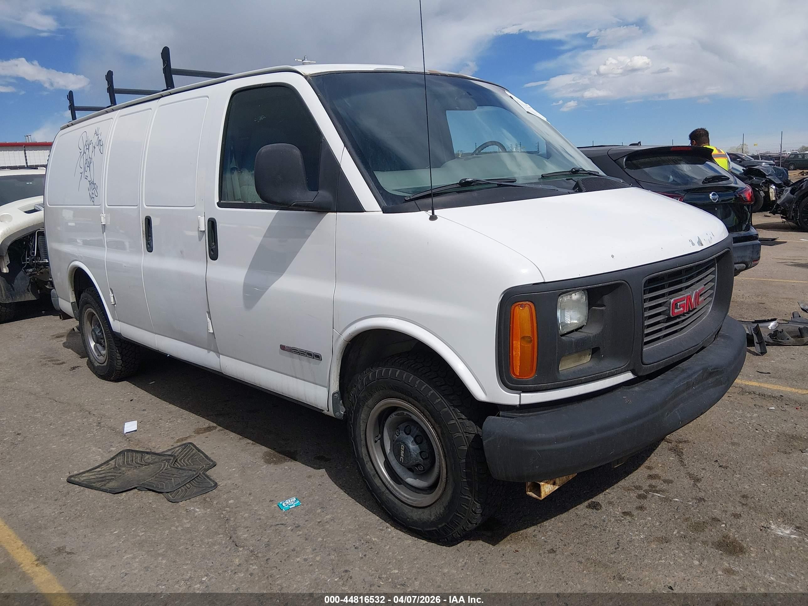 1998 GMC Savana, VIN 1GTGG25R3W1072441 — All over