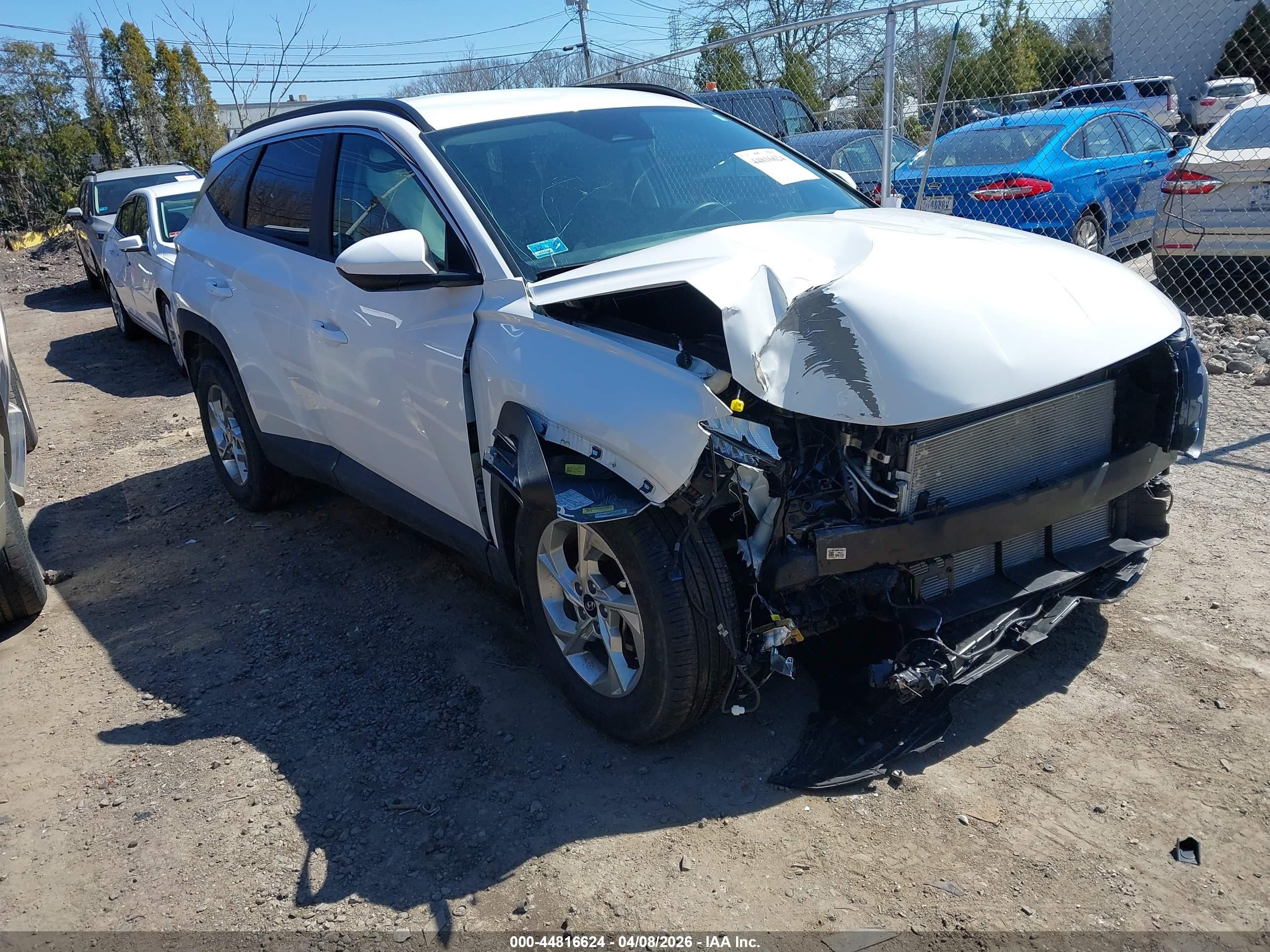2024 Hyundai Tucson SEL, VIN 5NMJBCDE8RH314630 — Перед