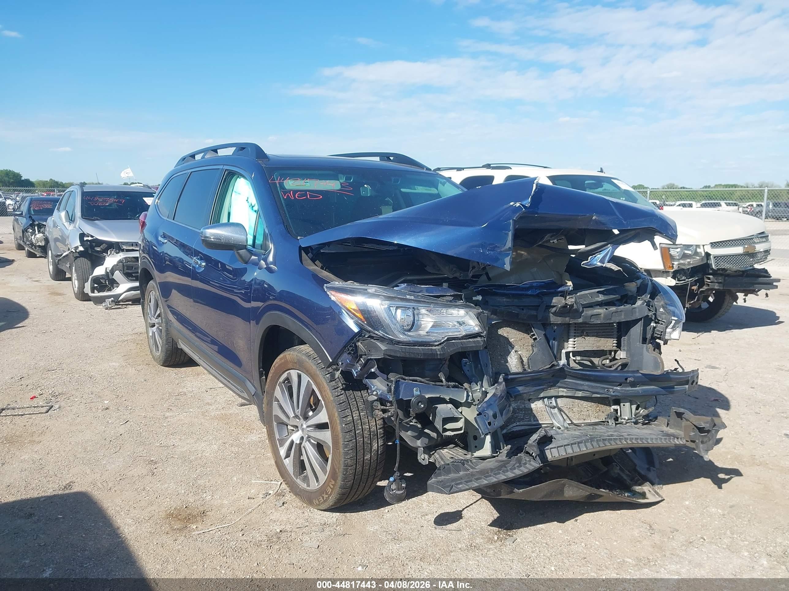 2021 Subaru Ascent Touring, VIN 4S4WMARD1M3450377 — Front end