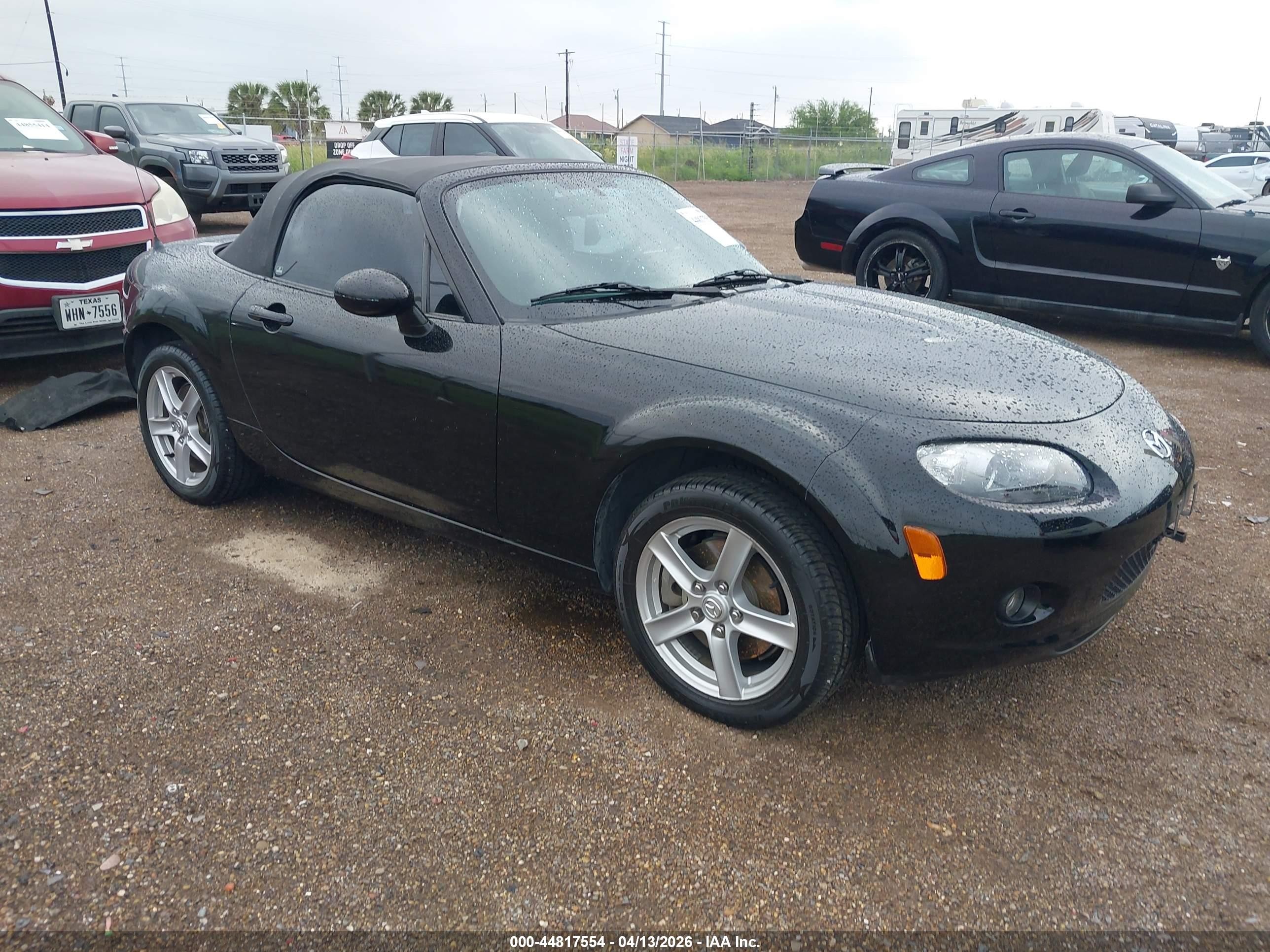 2006 Mazda MX-5 Miata Touring, VIN JM1NC25FX60119253 — Front end