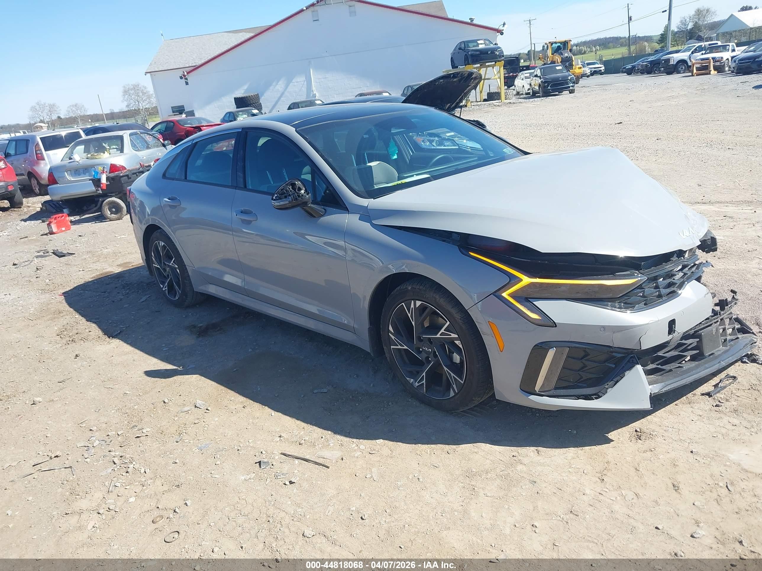 2025 Kia K5 GT-Line, VIN KNAG64J78S5379235 — Front end