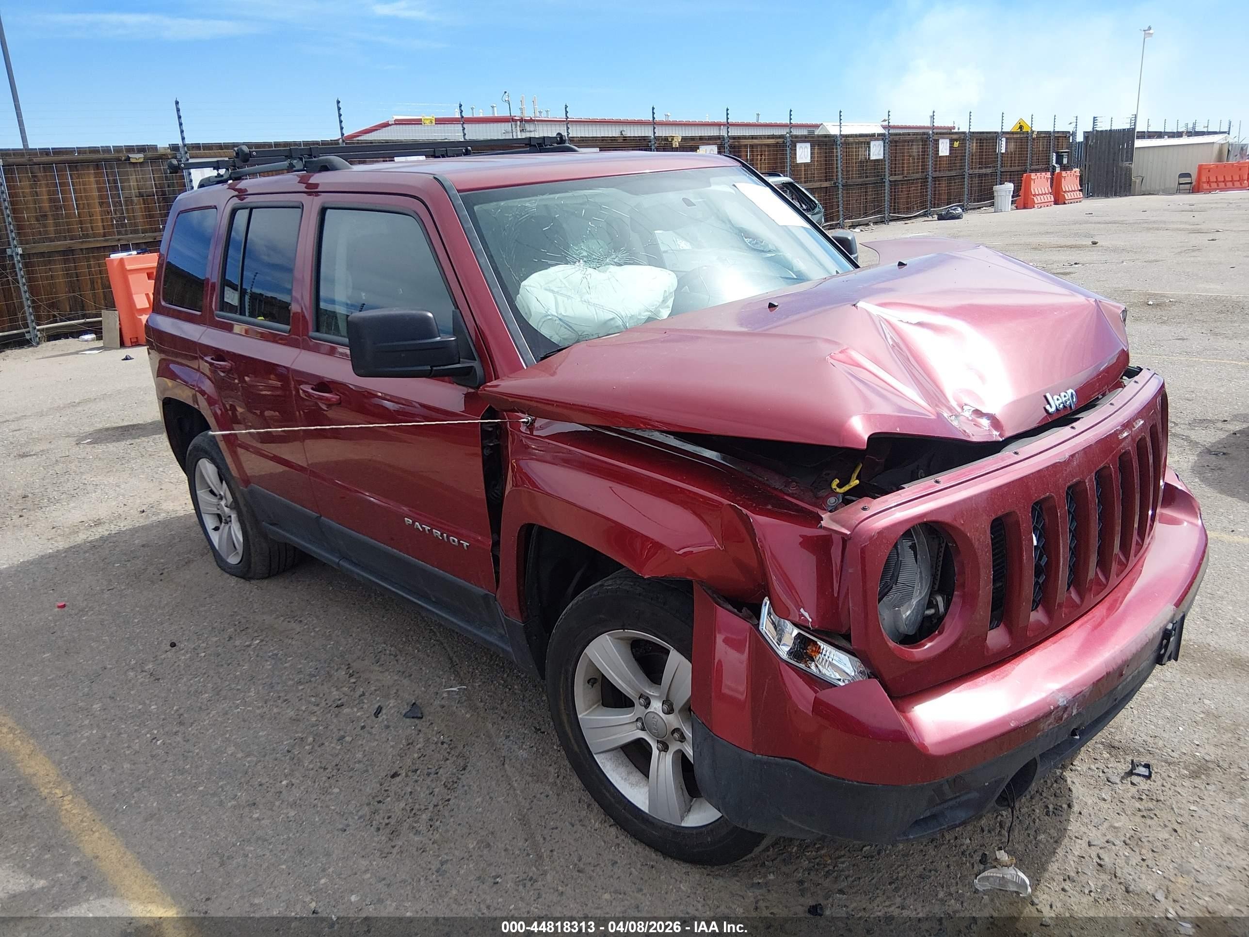 2017 Jeep Patriot High Altitude, VIN 1C4NJRFB0HD122281 — Front end