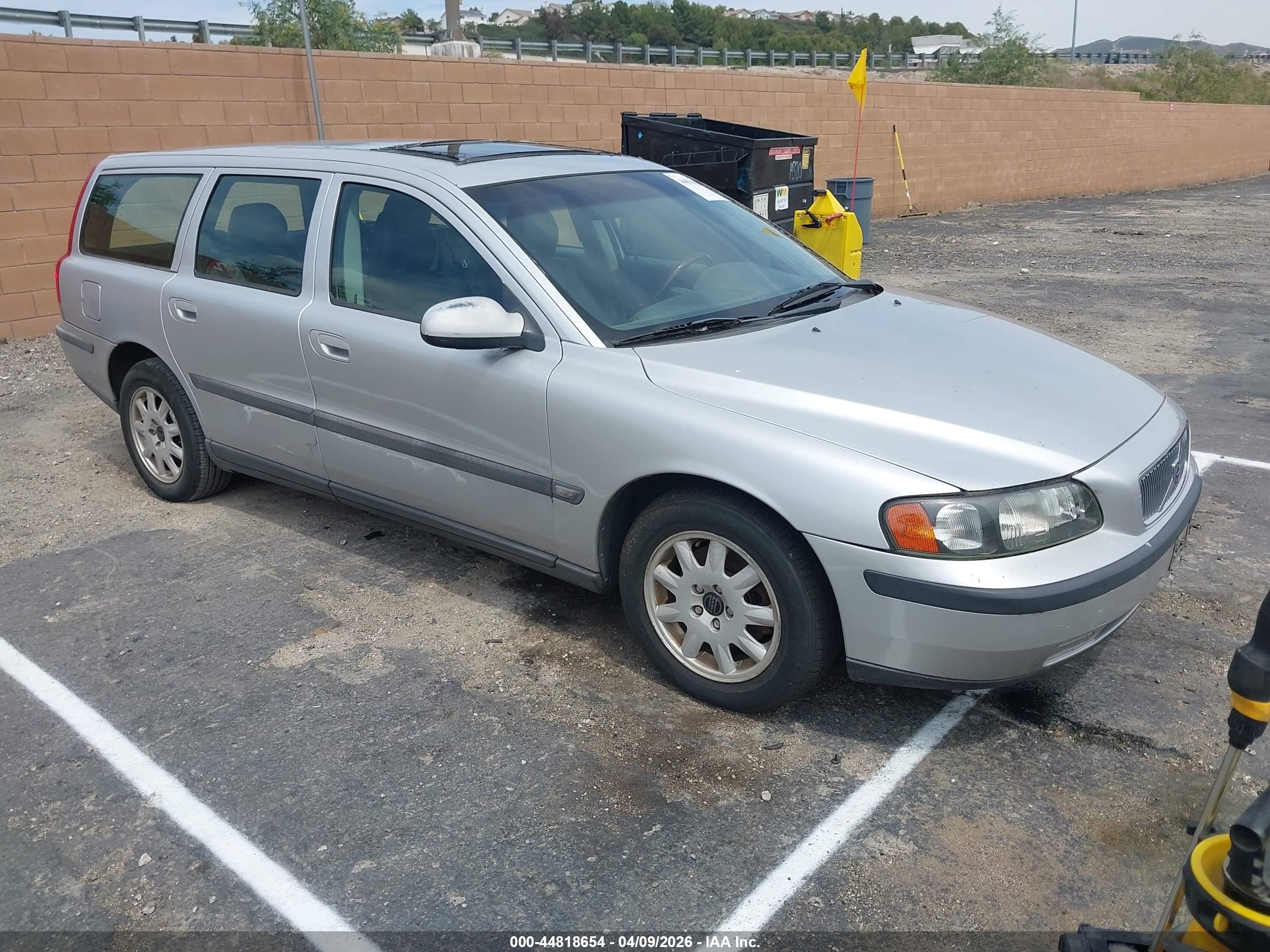 2003 Volvo V70, VIN YV1SW64A432322480 — Бок