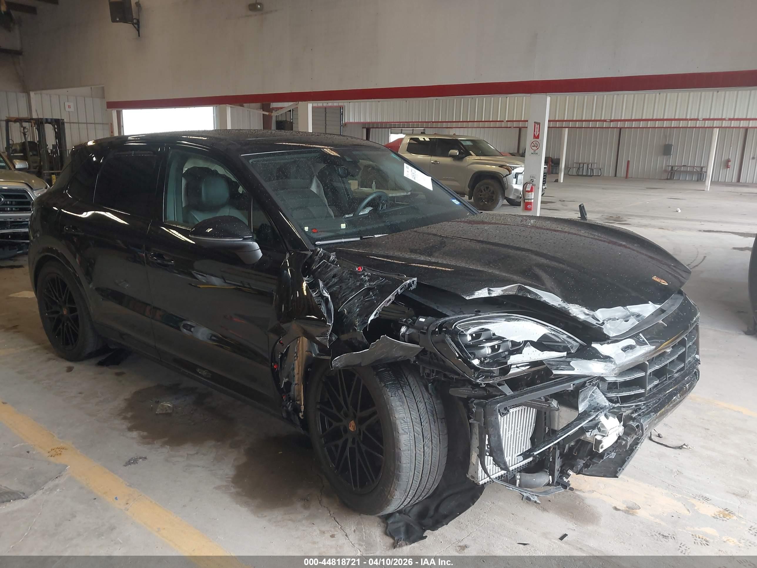 2026 Porsche Cayenne, VIN WP1AA2AY3TDA00829 — Front end