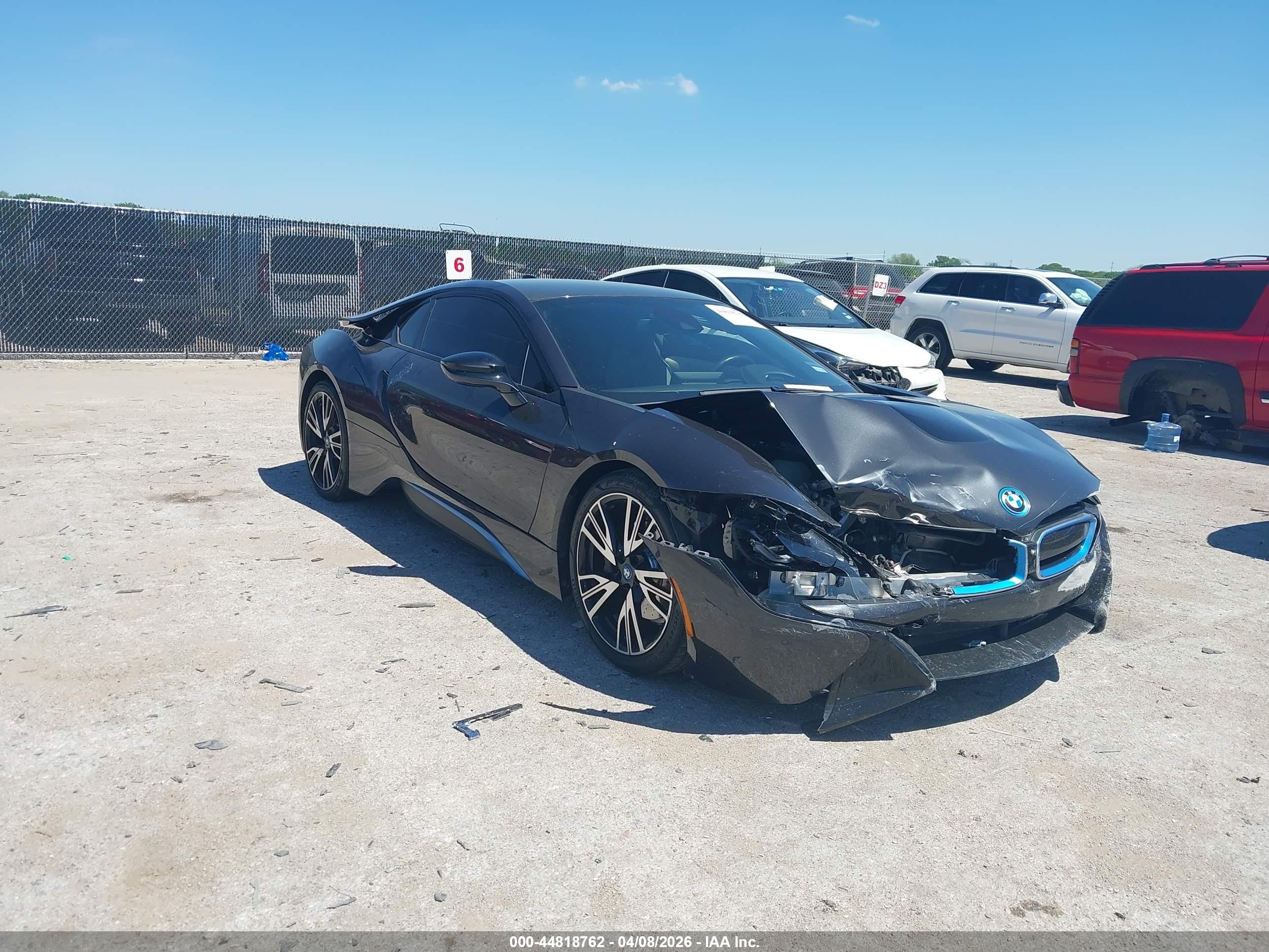 2014 BMW i8, VIN WBY2Z2C52EVX64572 — Front end