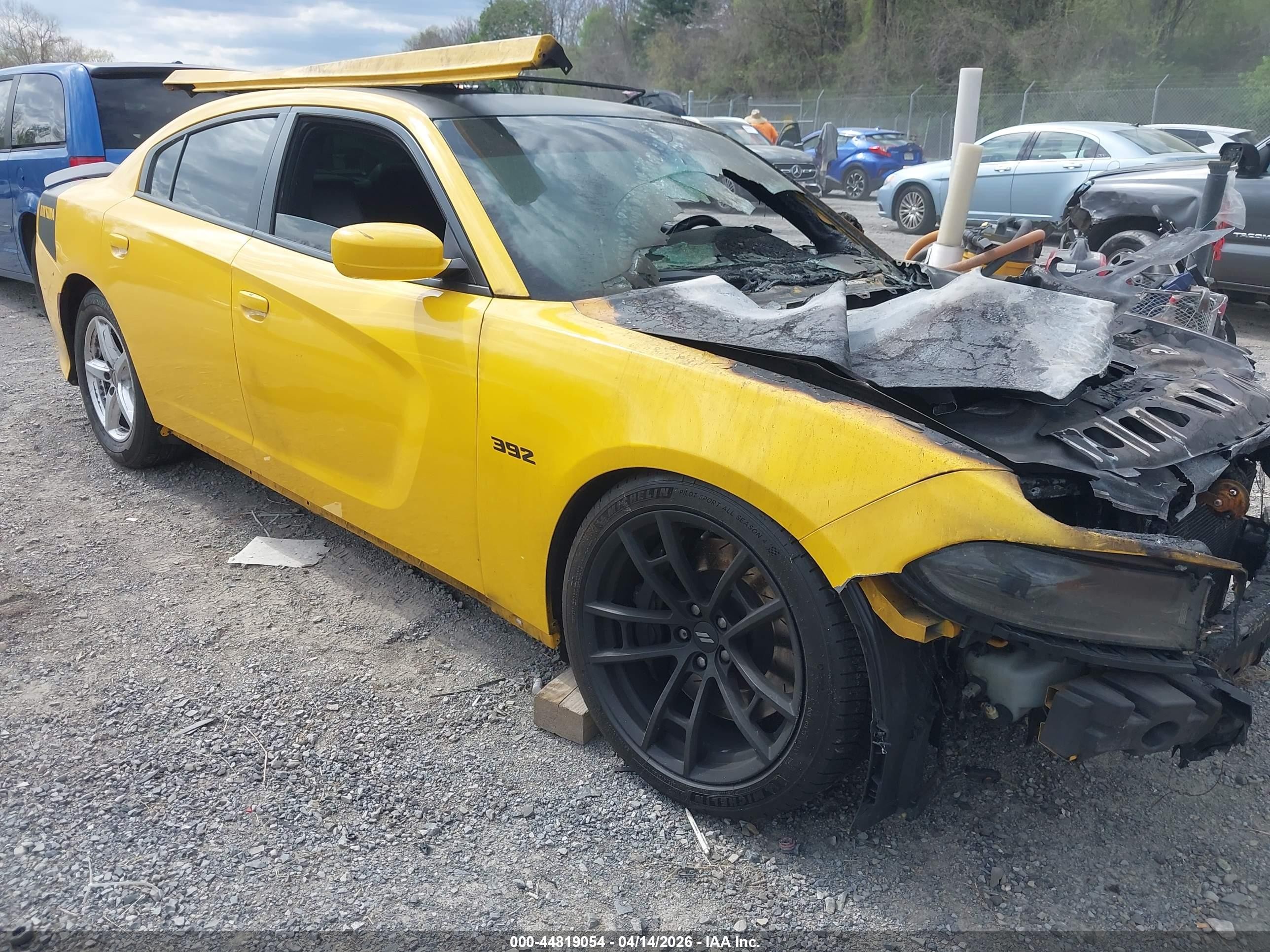 2017 Dodge Charger R/T Scat Pack, VIN 2C3CDXGJ8HH528986 — Engine fire