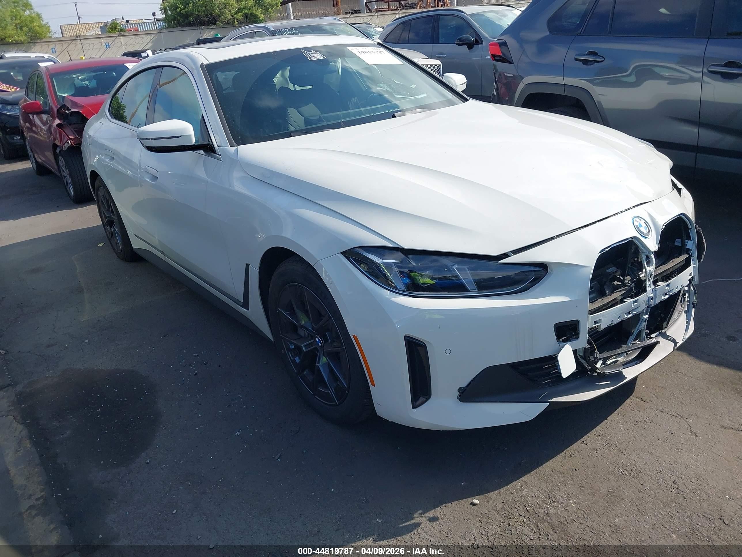 2025 BMW i4 eDrive40, VIN WBY23HD08SFT98632 — Auction photo