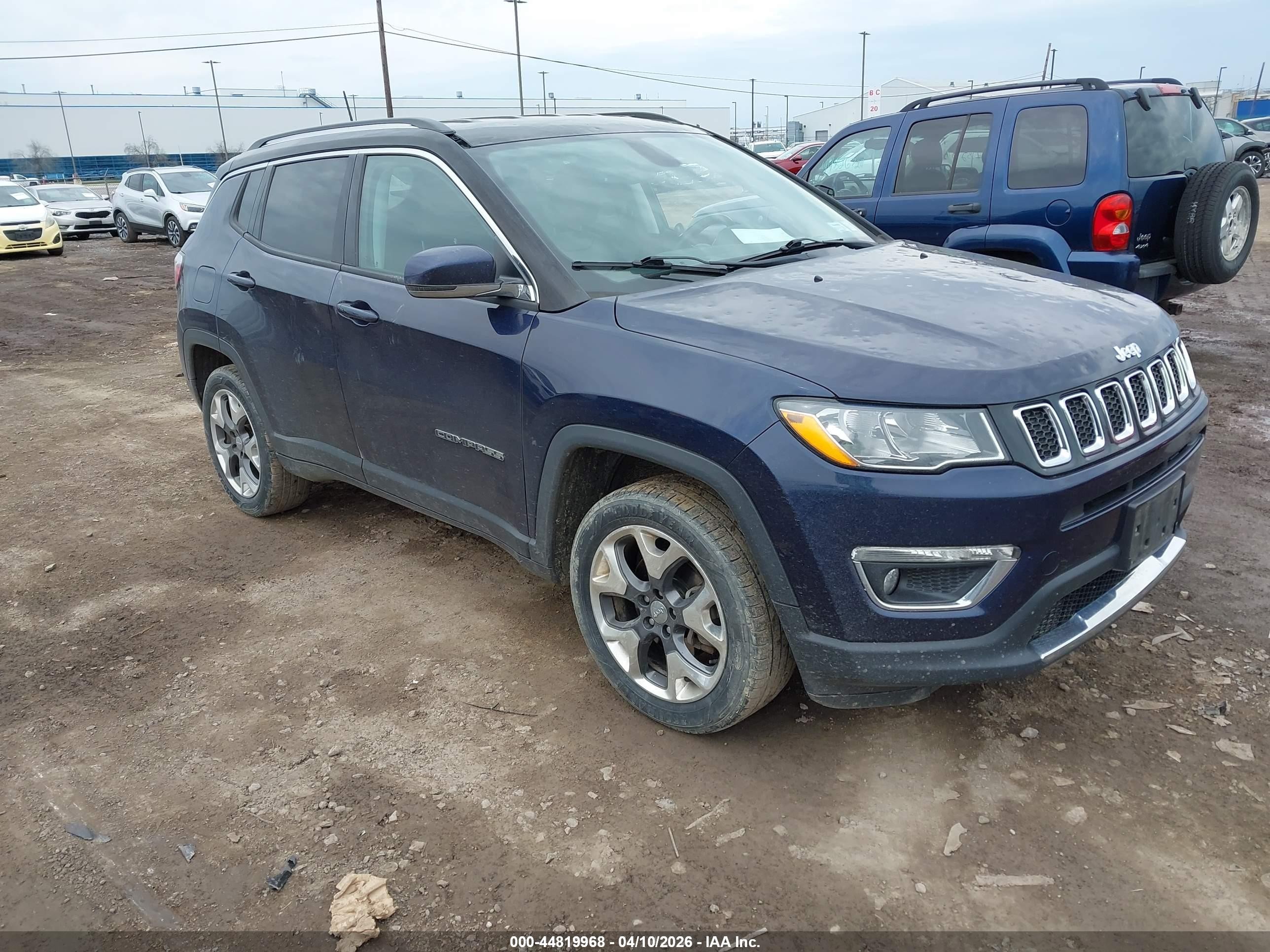 2019 Jeep Compass Limited, VIN 3C4NJDCB1KT756398 — Град